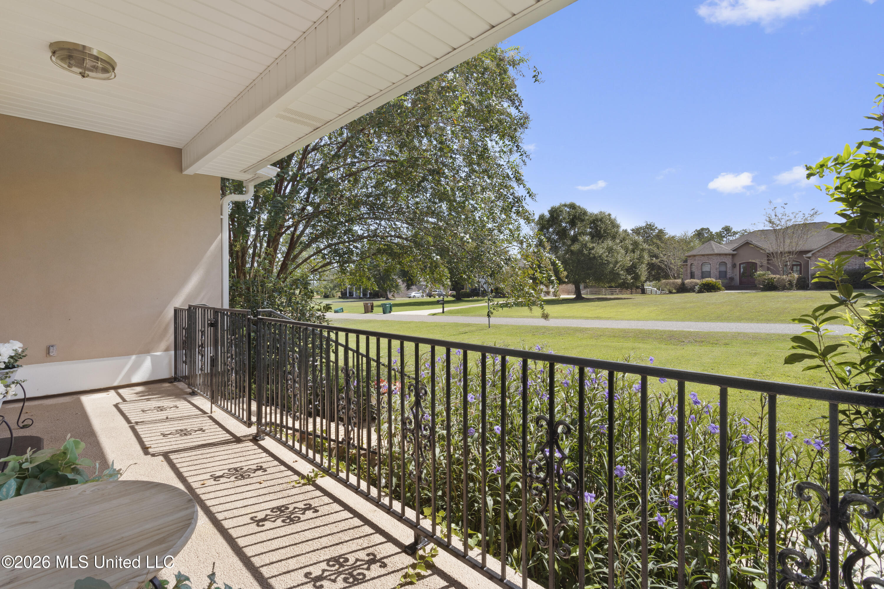 17433 Dogwood Hills Drive Property Photo 3