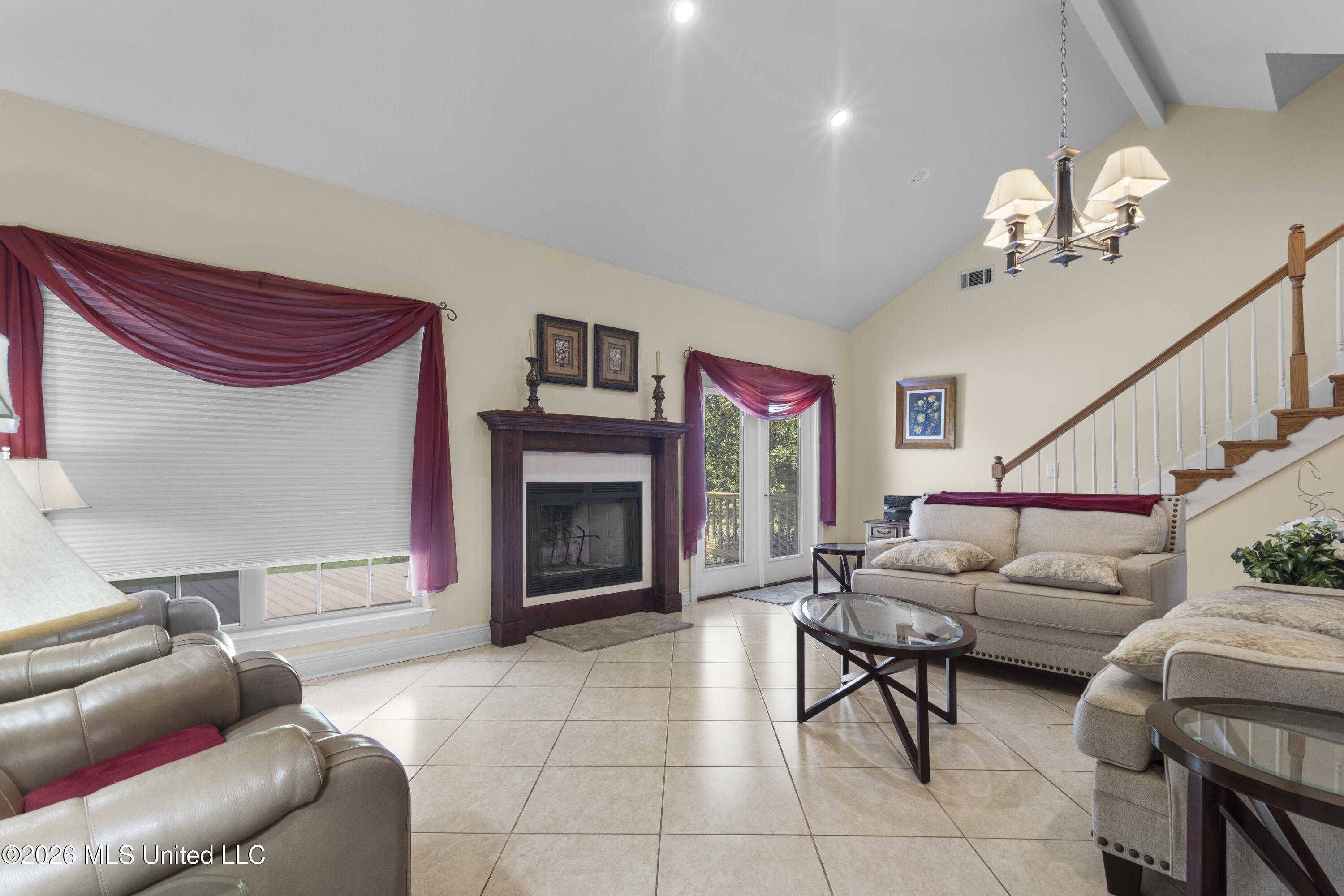 17433 Dogwood Hills Drive Property Photo 7