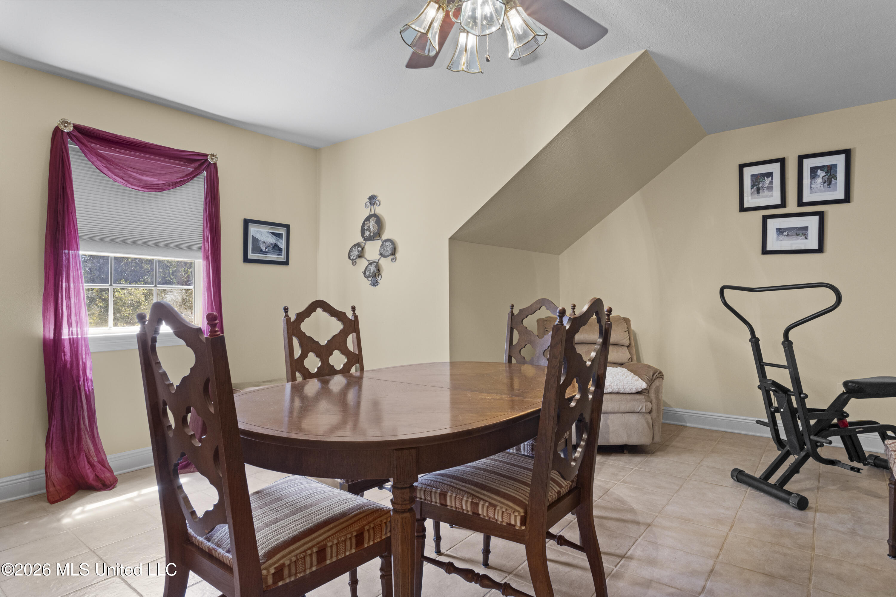 17433 Dogwood Hills Drive Property Photo 33