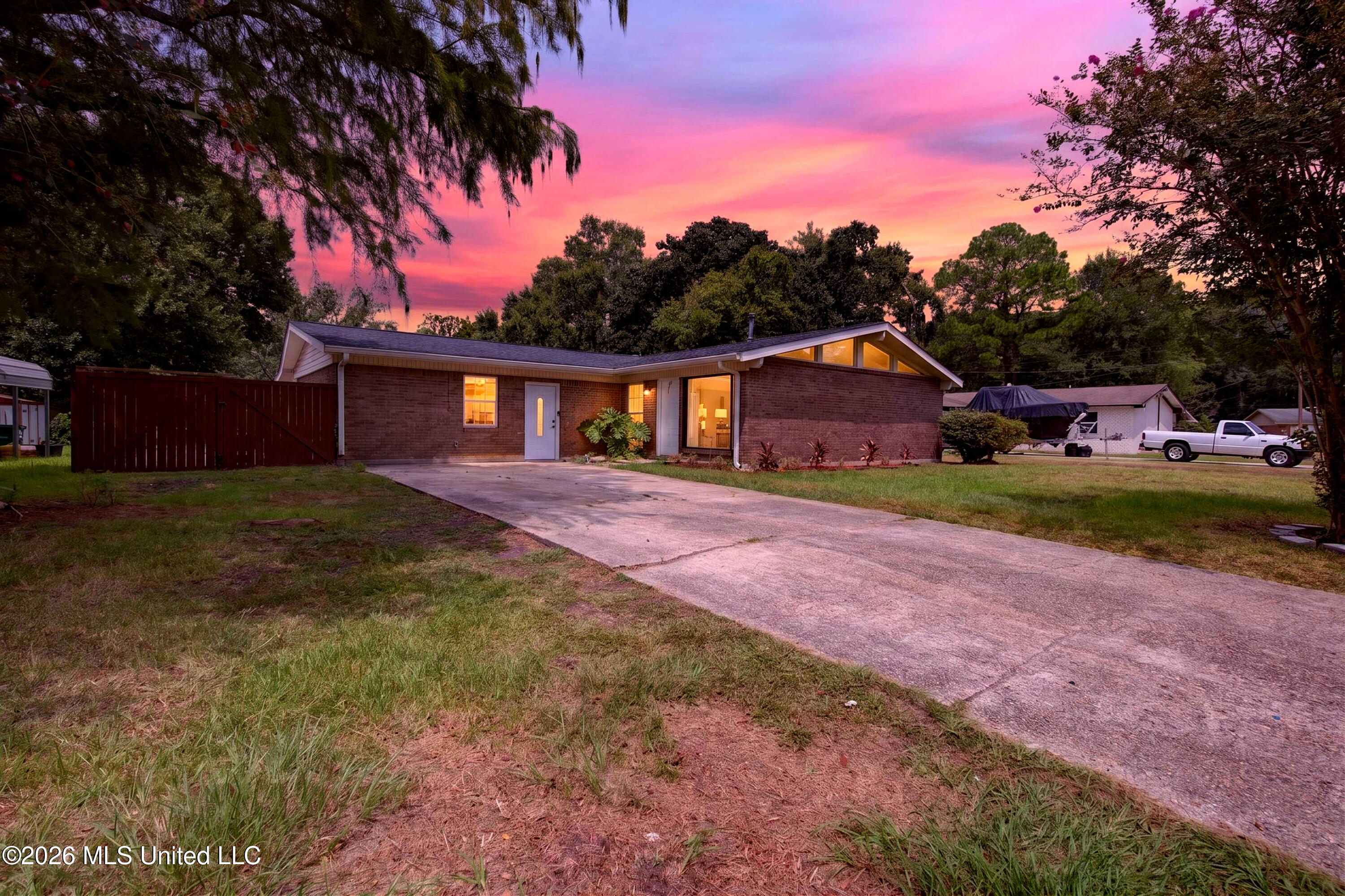 4511 Concord Street Property Photo 4