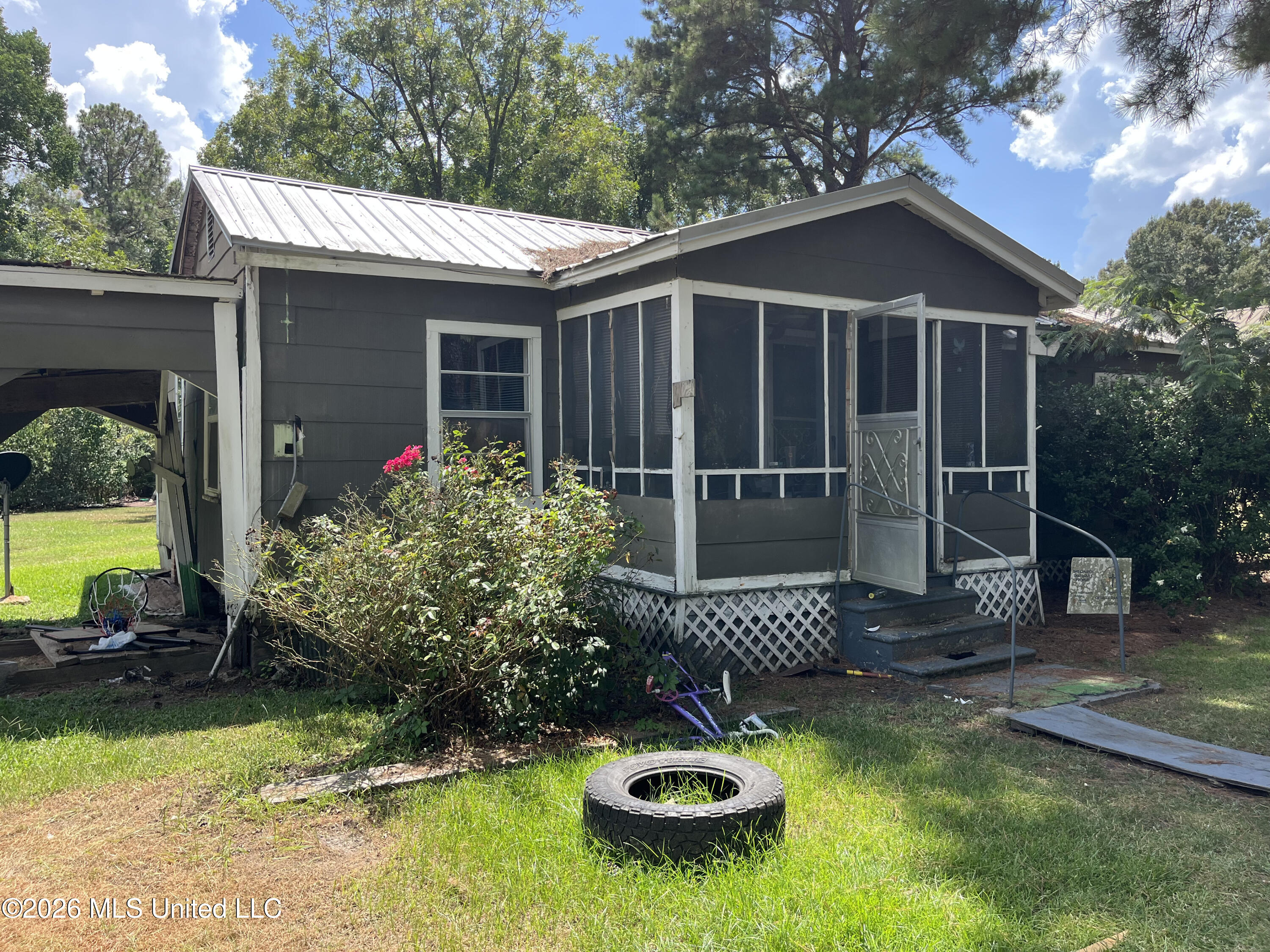 122 Stowell Street Property Photo 1
