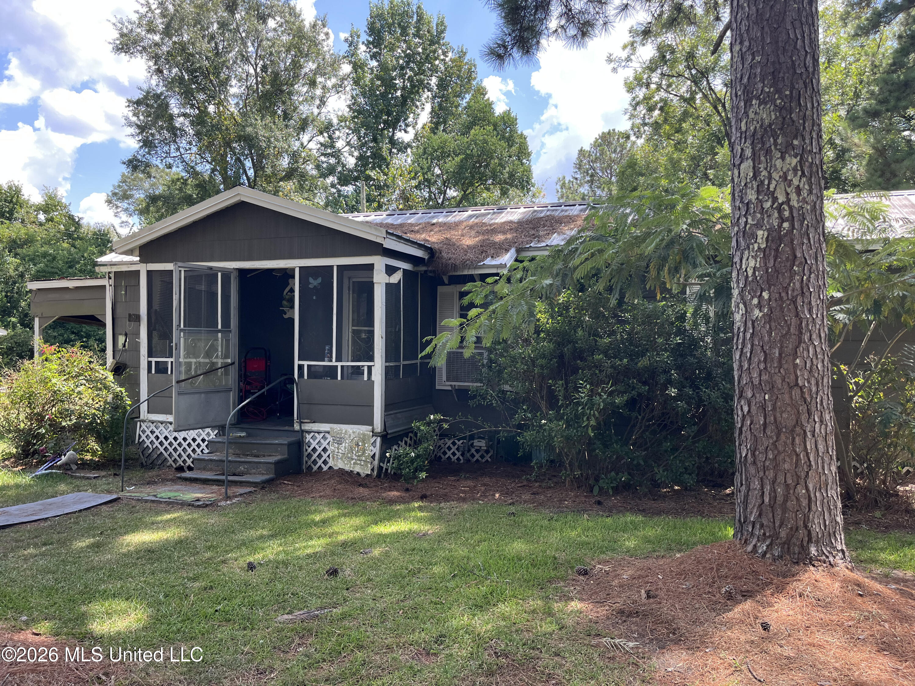 122 Stowell Street Property Photo 2