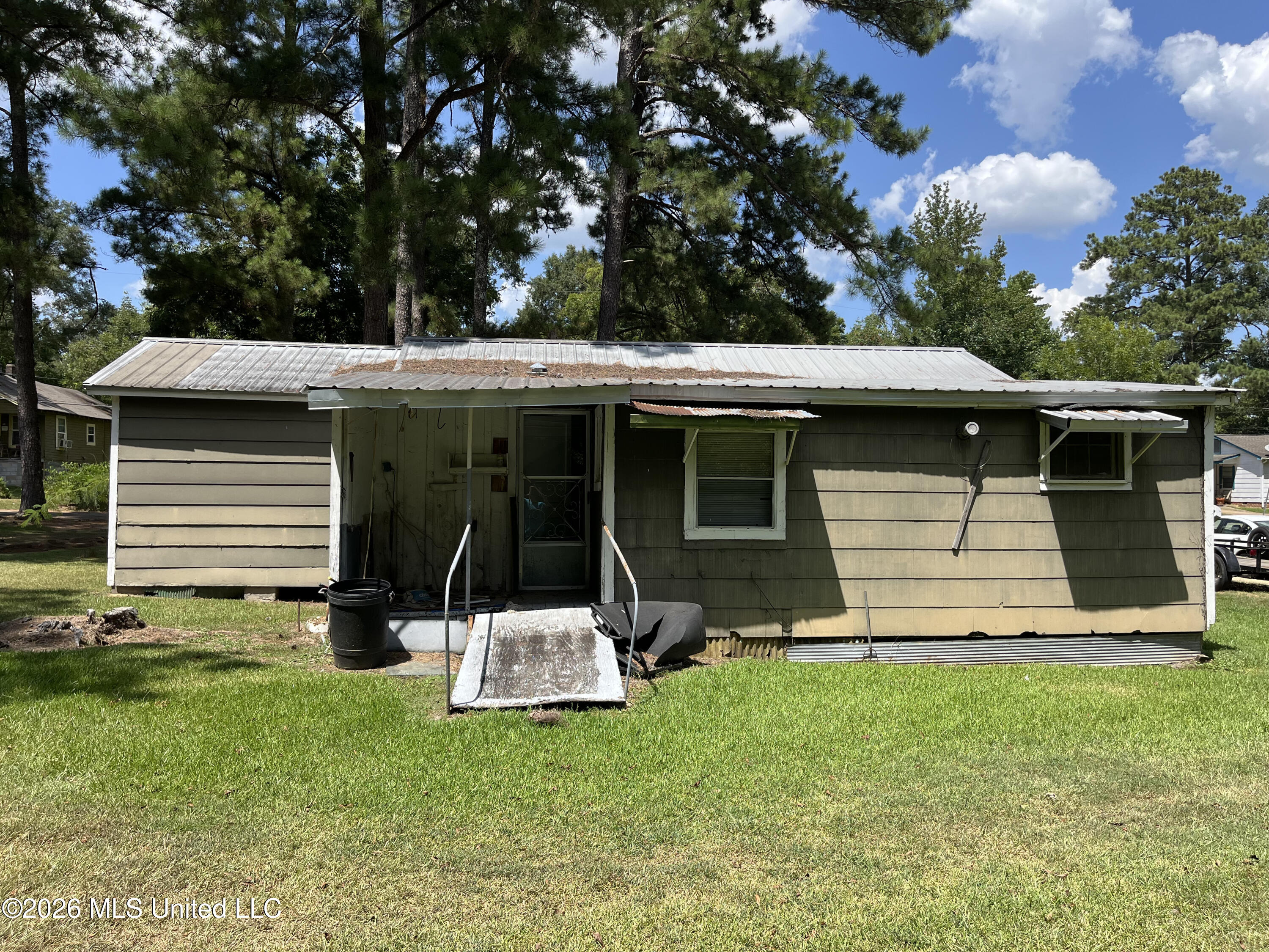 122 Stowell Street Property Photo 4