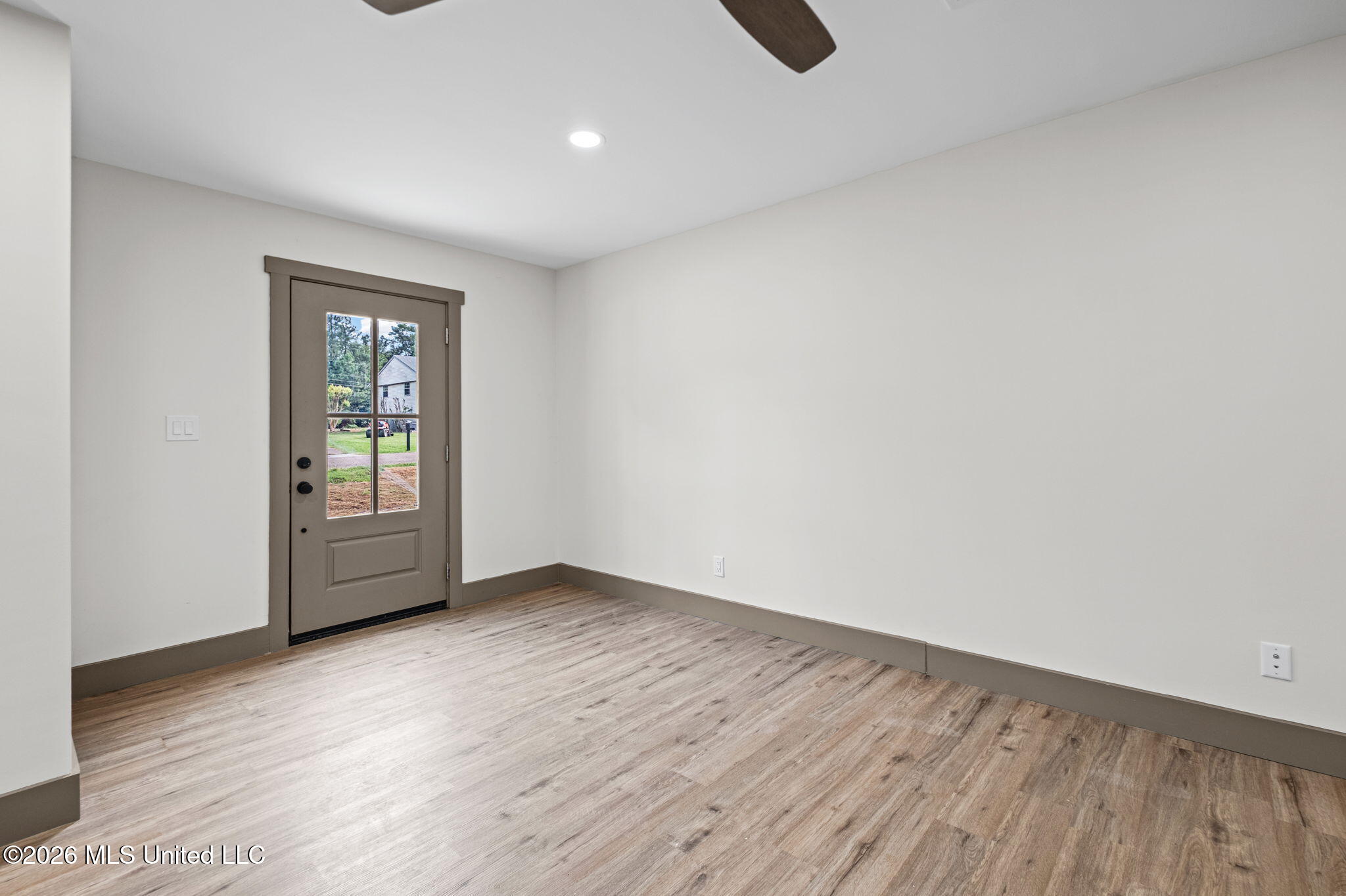 709 Coleman Avenue Property Photo 6