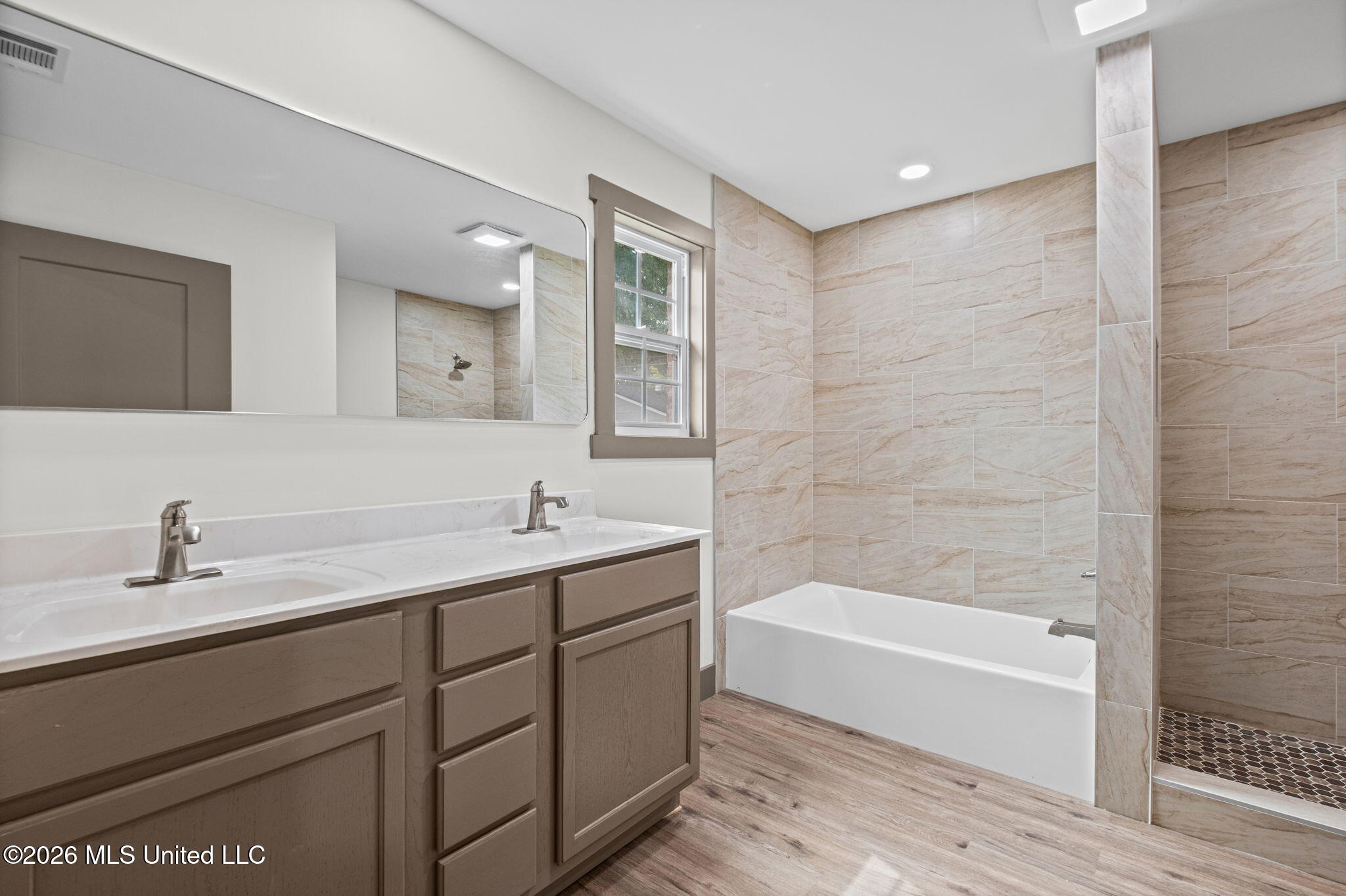 709 Coleman Avenue Property Photo 16