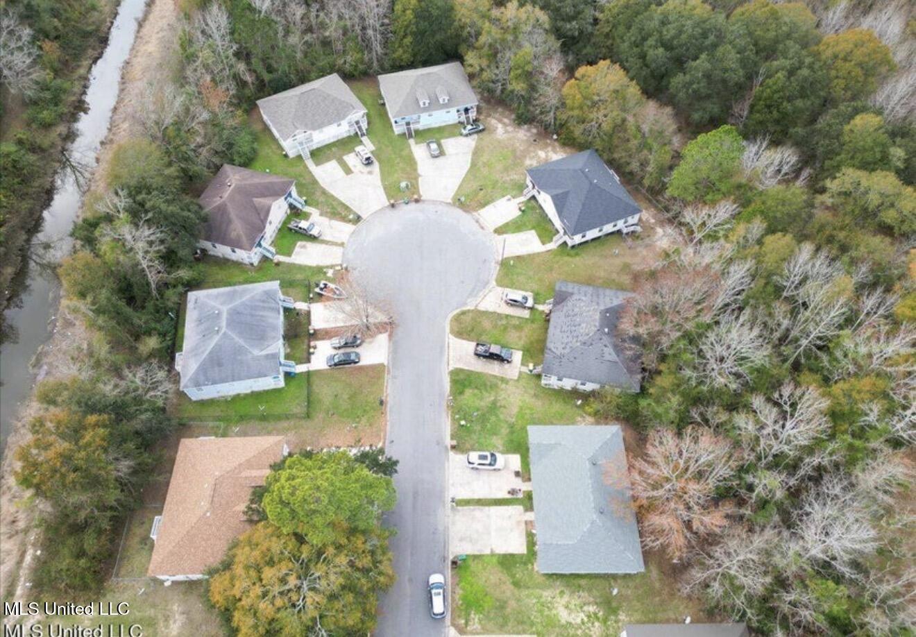 20017 Sunshine Drive Property Photo 3