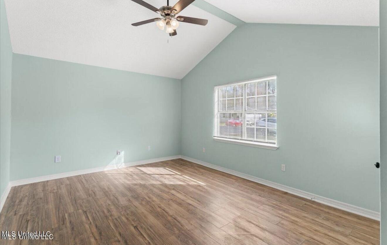 20017 Sunshine Drive Property Photo 14