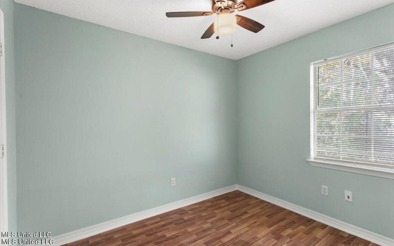 20017 Sunshine Drive Property Photo 15