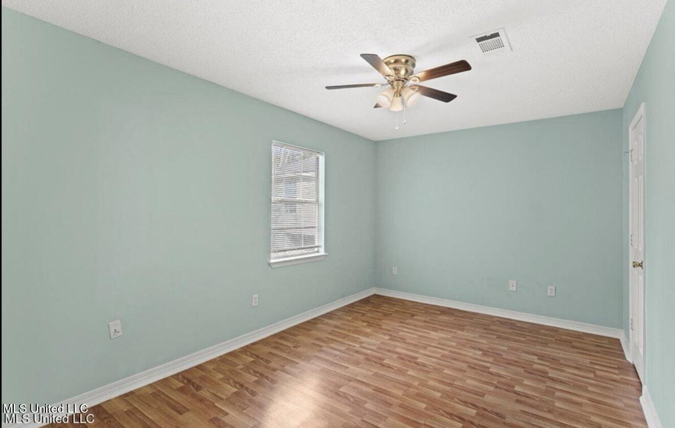 20017 Sunshine Drive Property Photo 18
