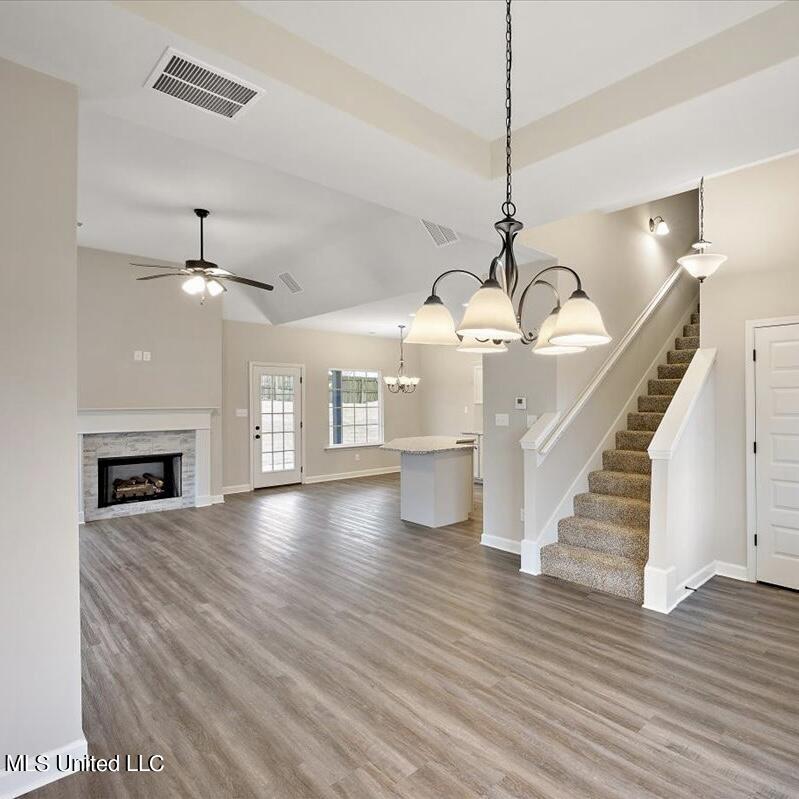 2113 Metcalf Way Property Photo 6