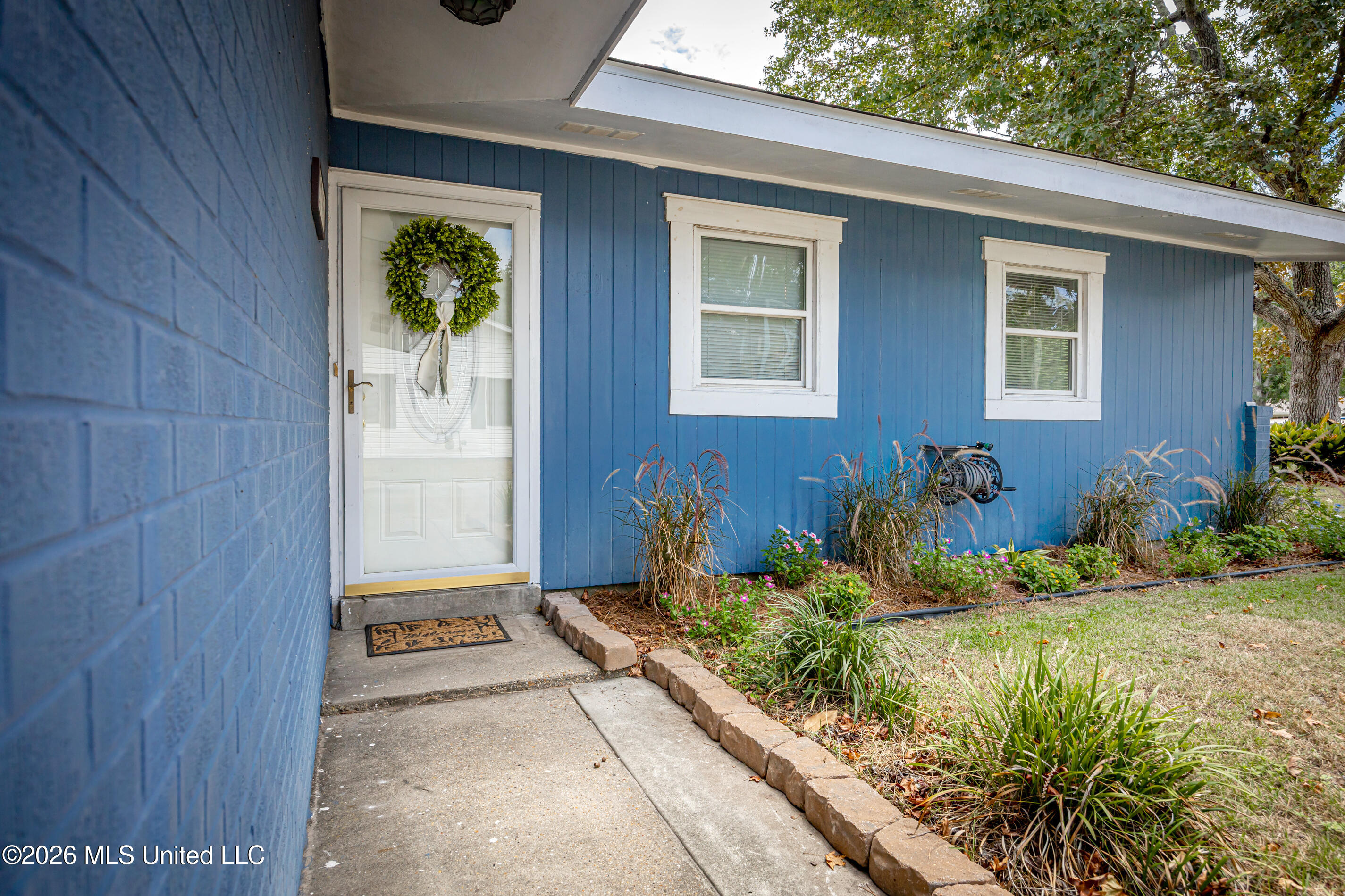 2717 Pinewood Avenue Property Photo 5