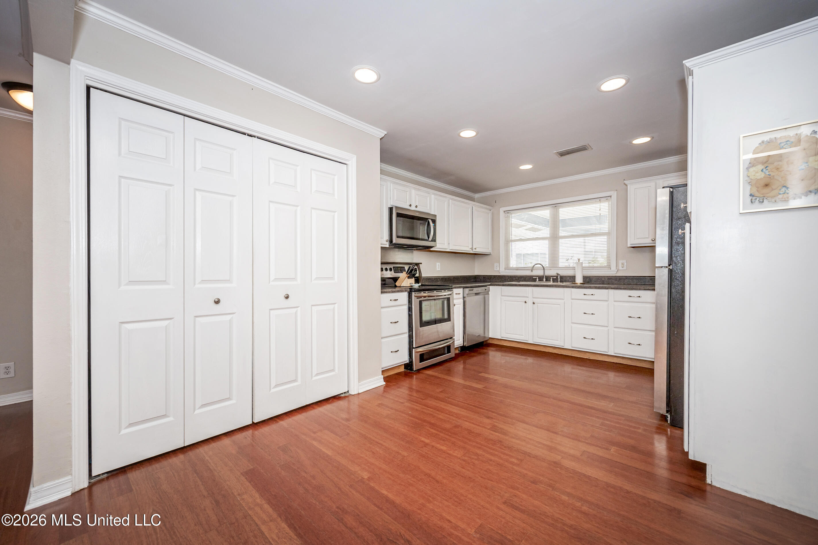 2717 Pinewood Avenue Property Photo 12