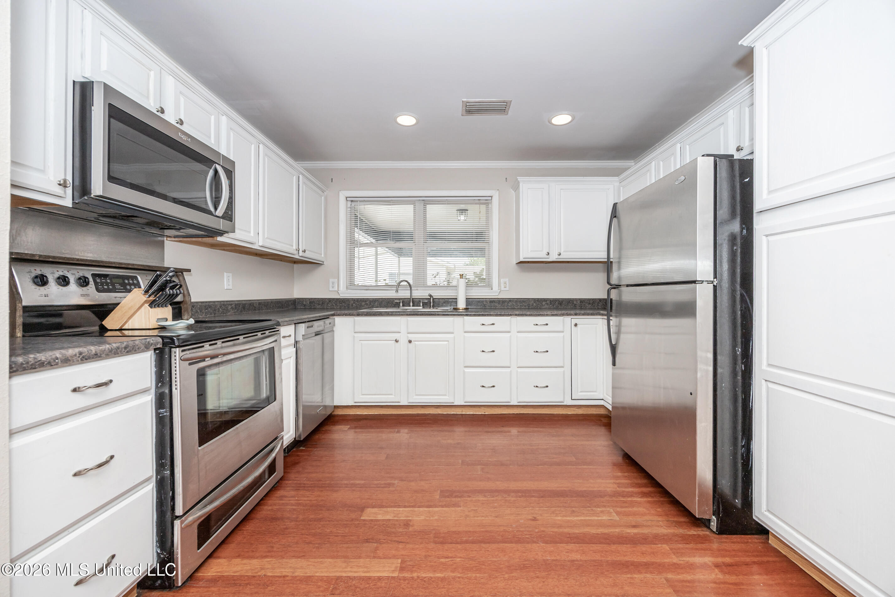 2717 Pinewood Avenue Property Photo 13