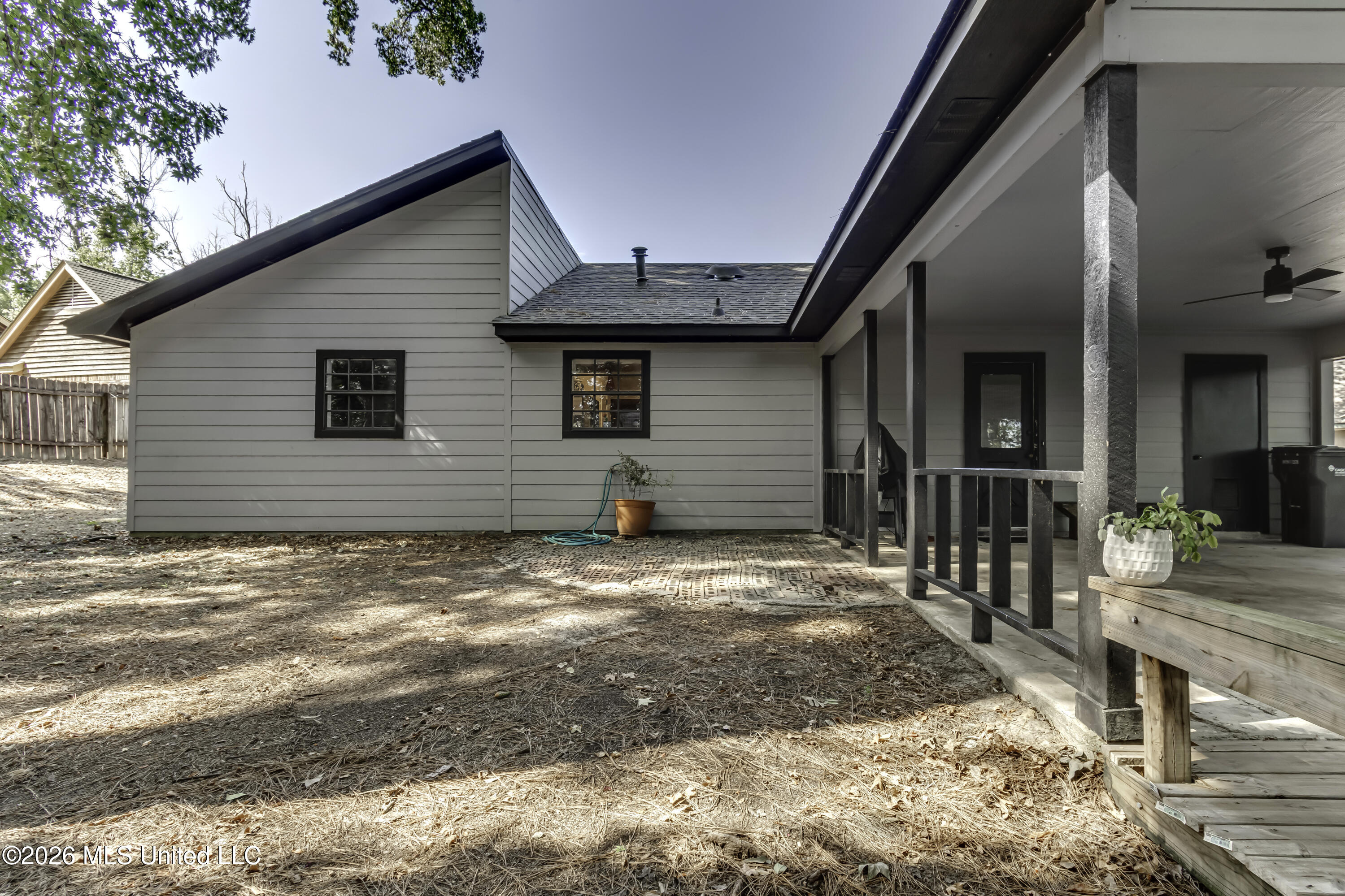 212 Dublin Court Property Photo 31