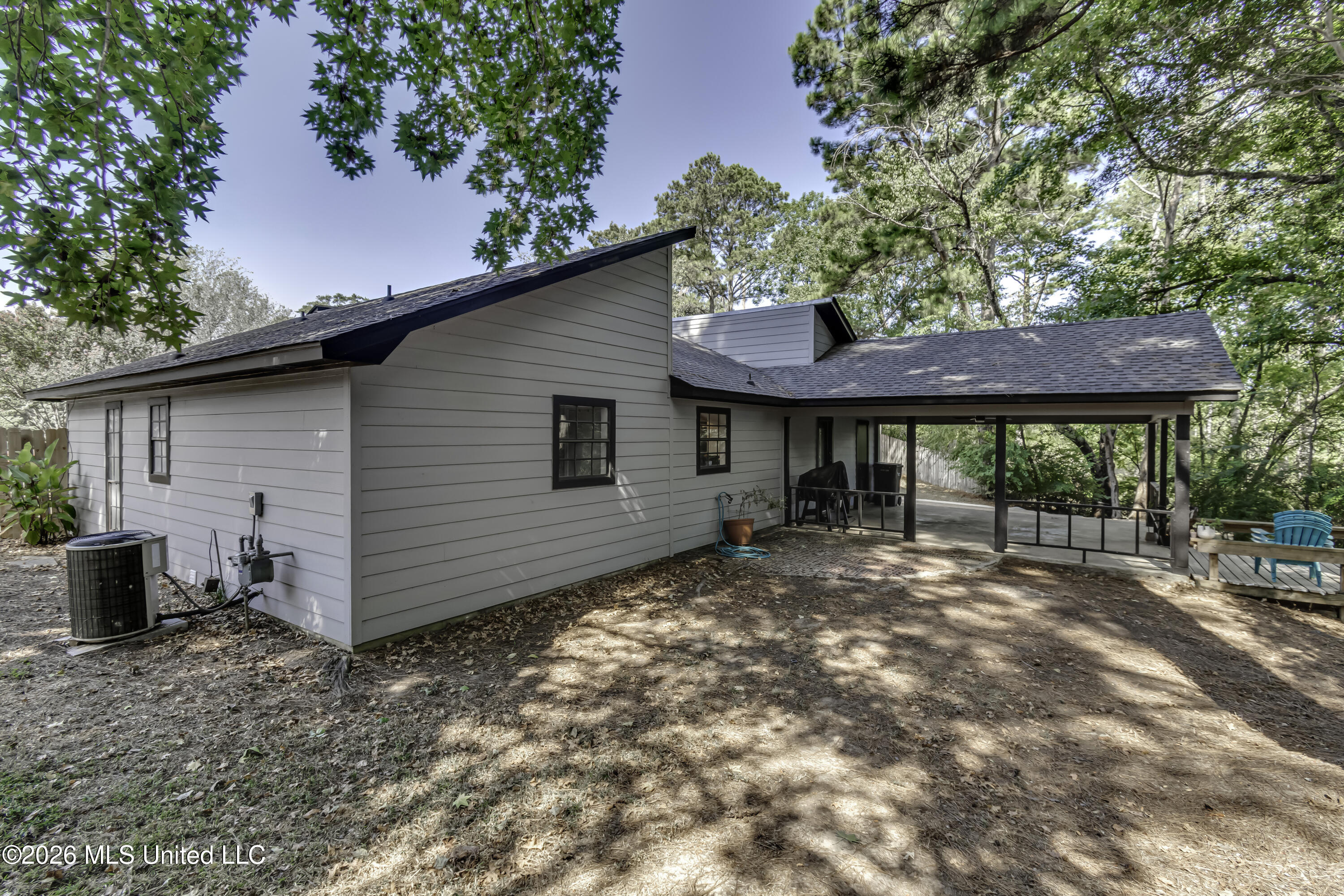 212 Dublin Court Property Photo 32