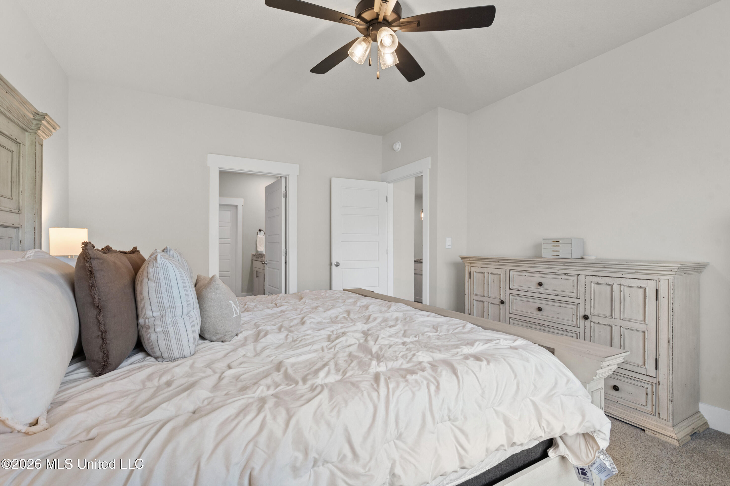 2084 Tulip Drive Property Photo 11