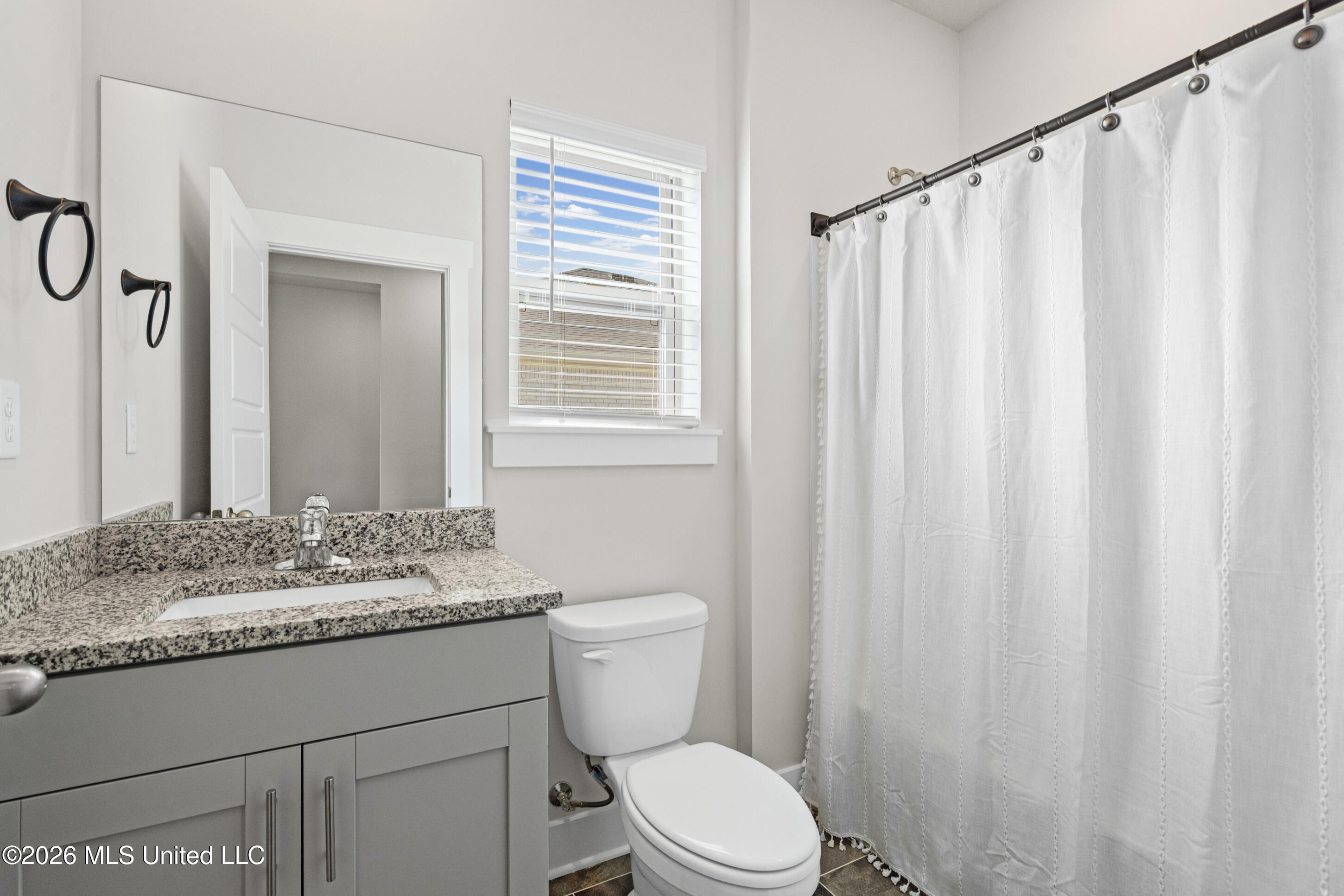 2084 Tulip Drive Property Photo 16