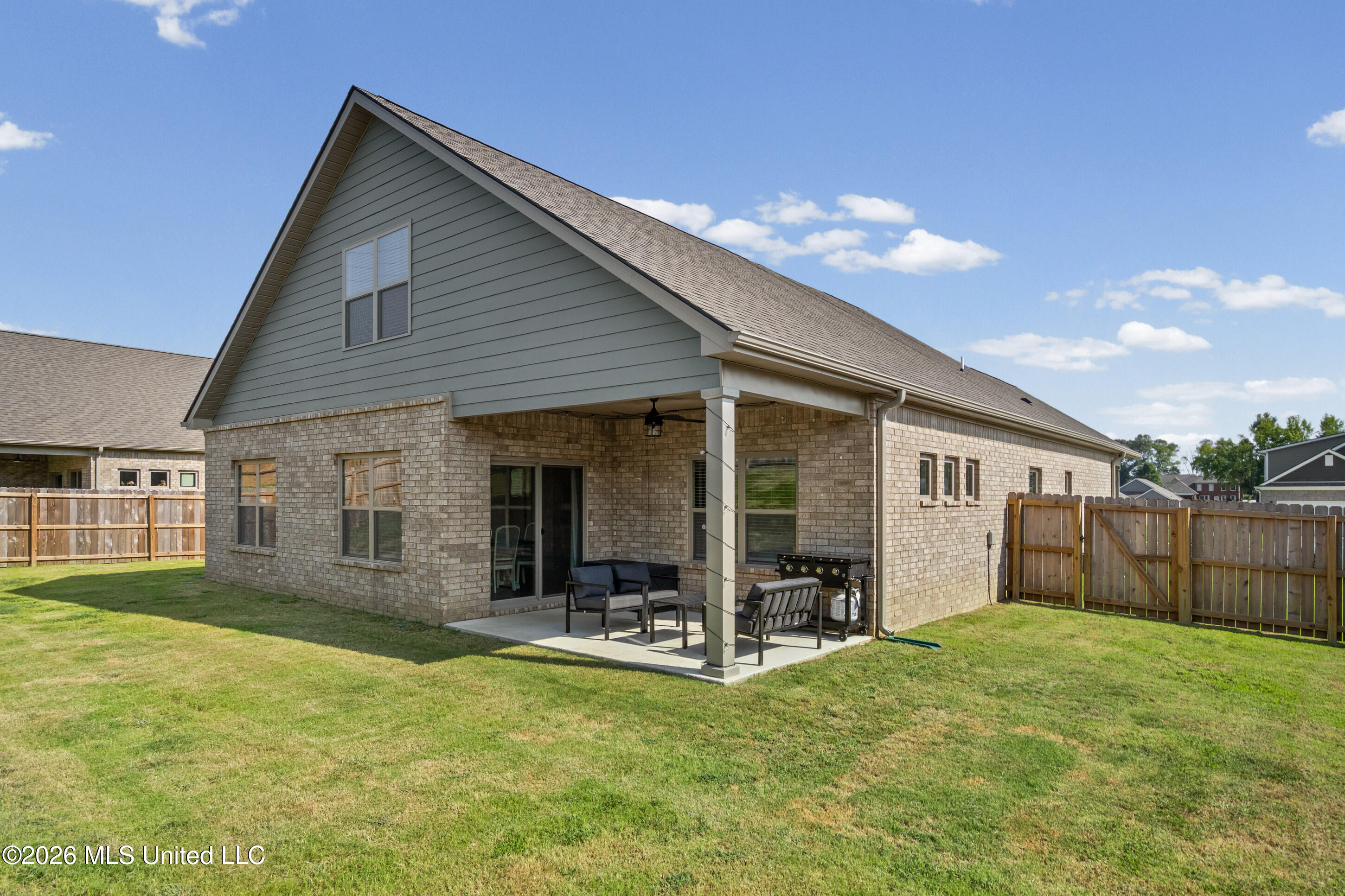 2084 Tulip Drive Property Photo 22
