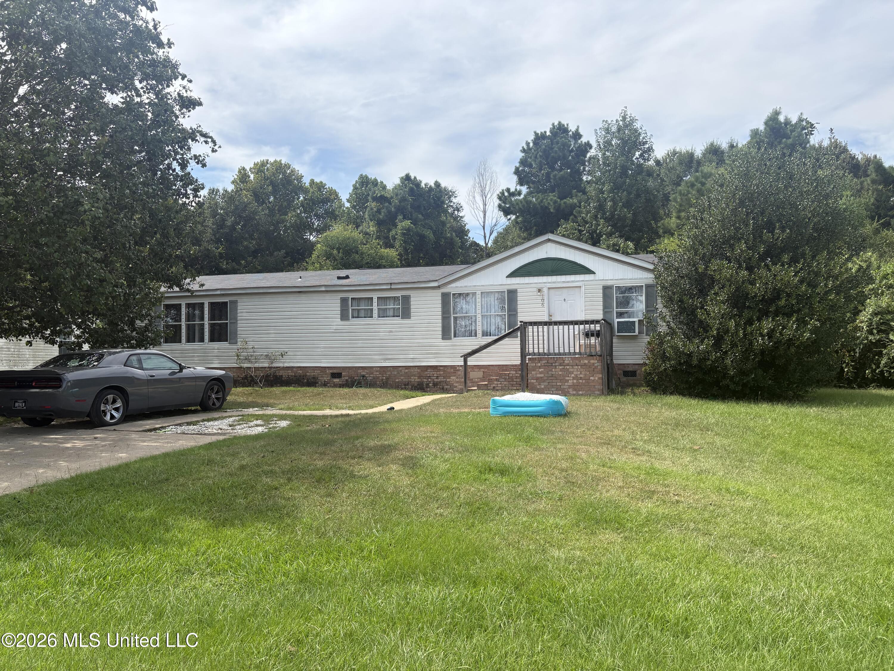 106 Cedar Brook Drive Property Photo 1
