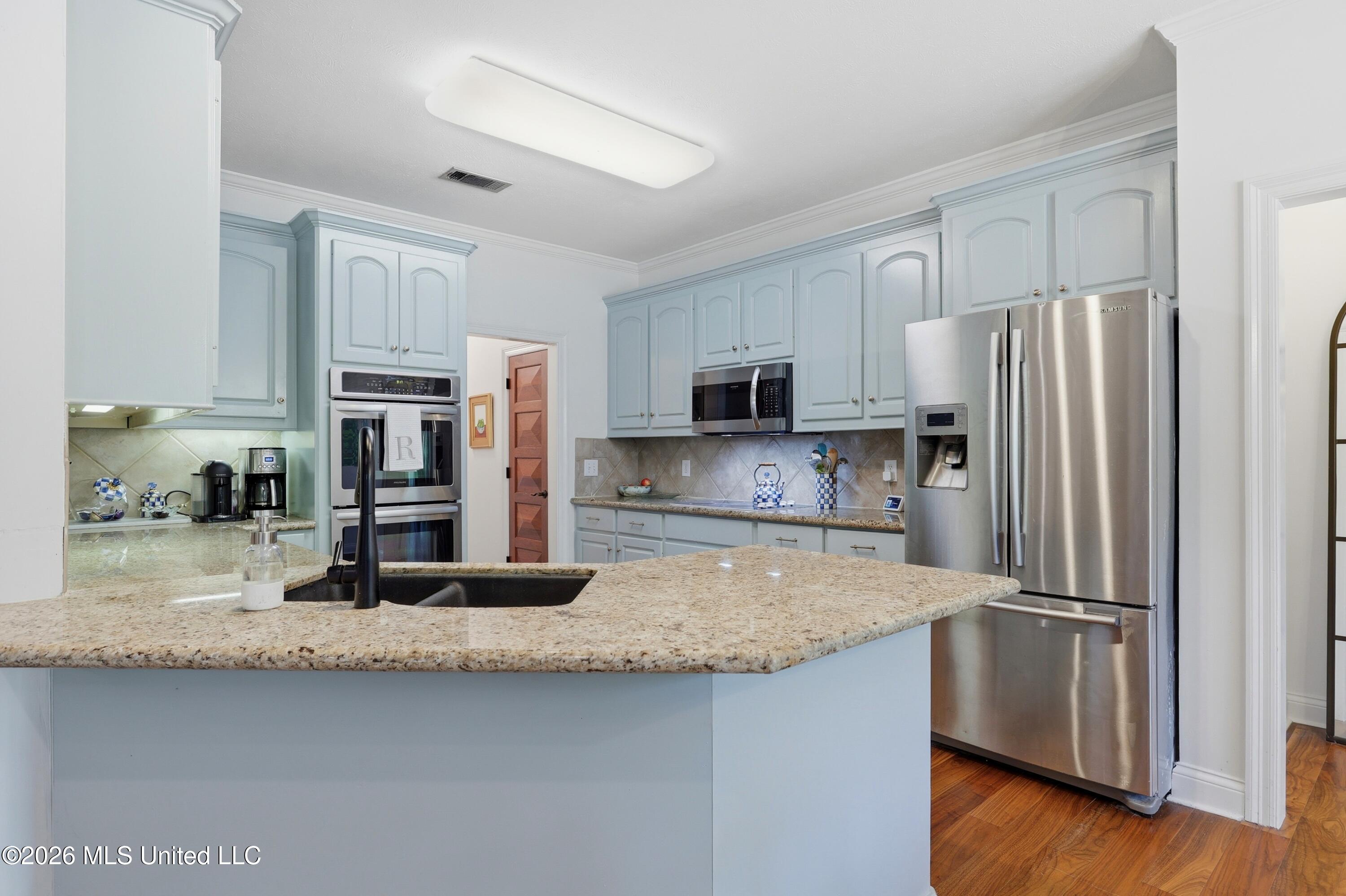 369 Pinewood Lane Property Photo 7