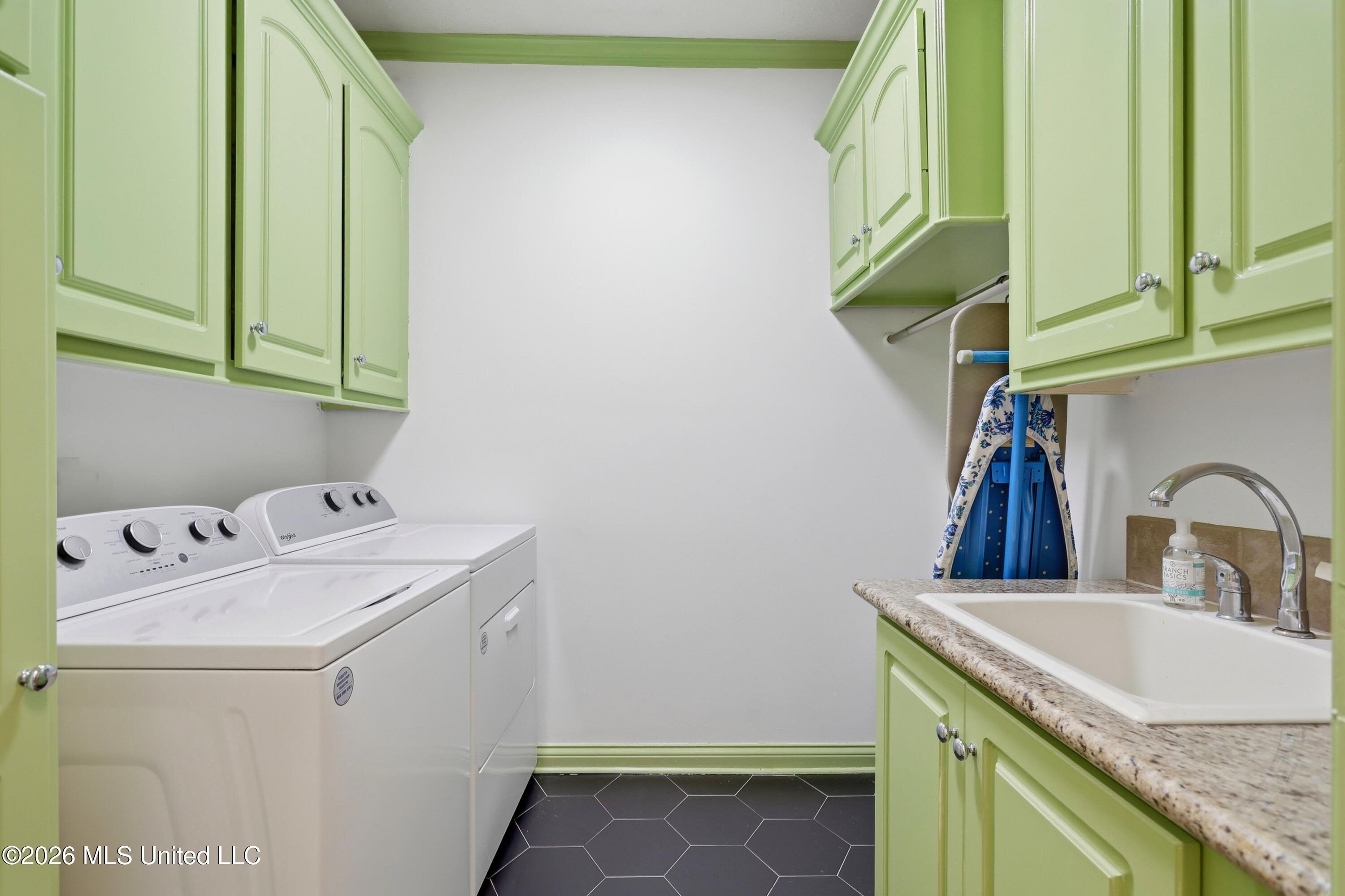 369 Pinewood Lane Property Photo 13