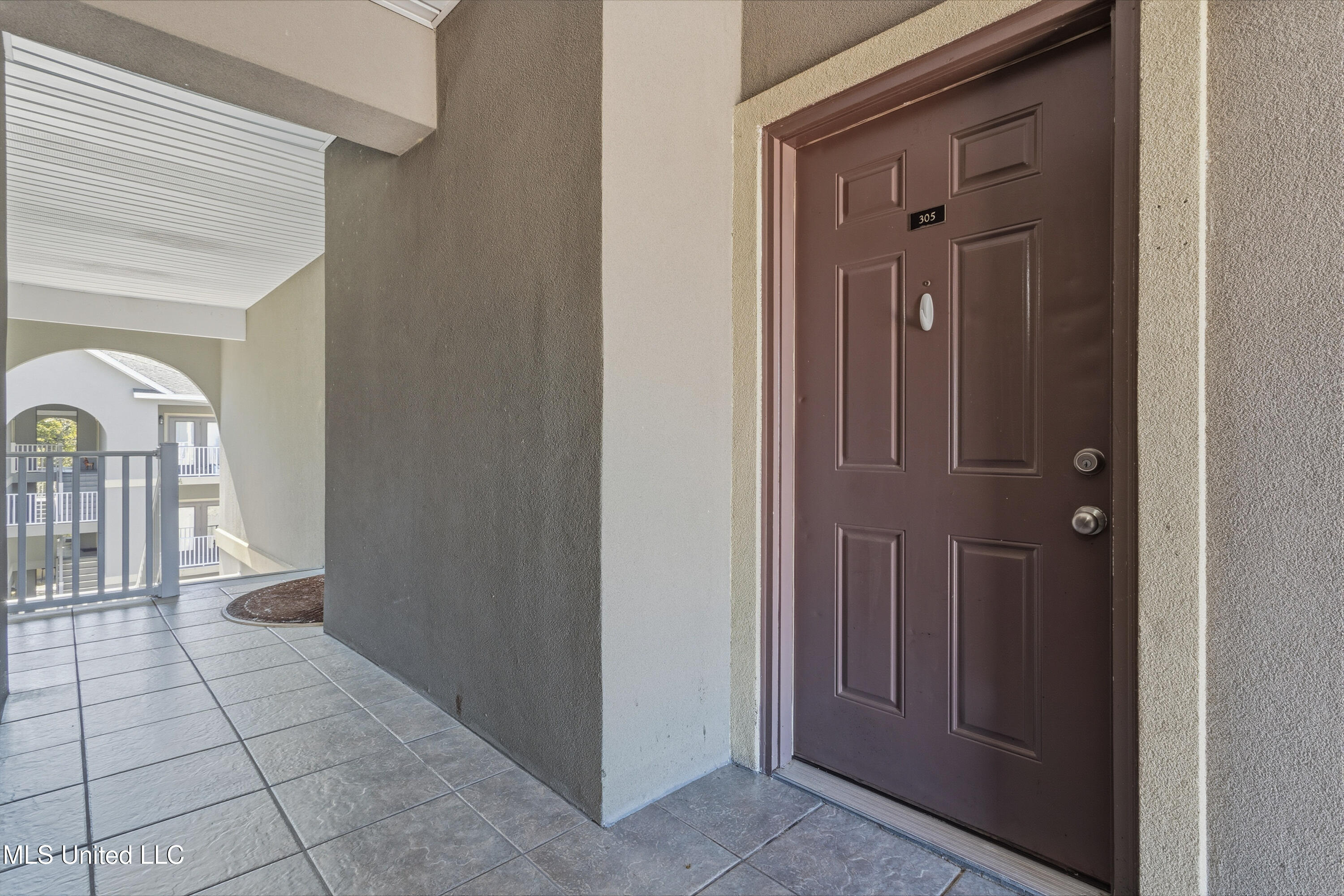 310 Holcomb Boulevard Property Photo 3