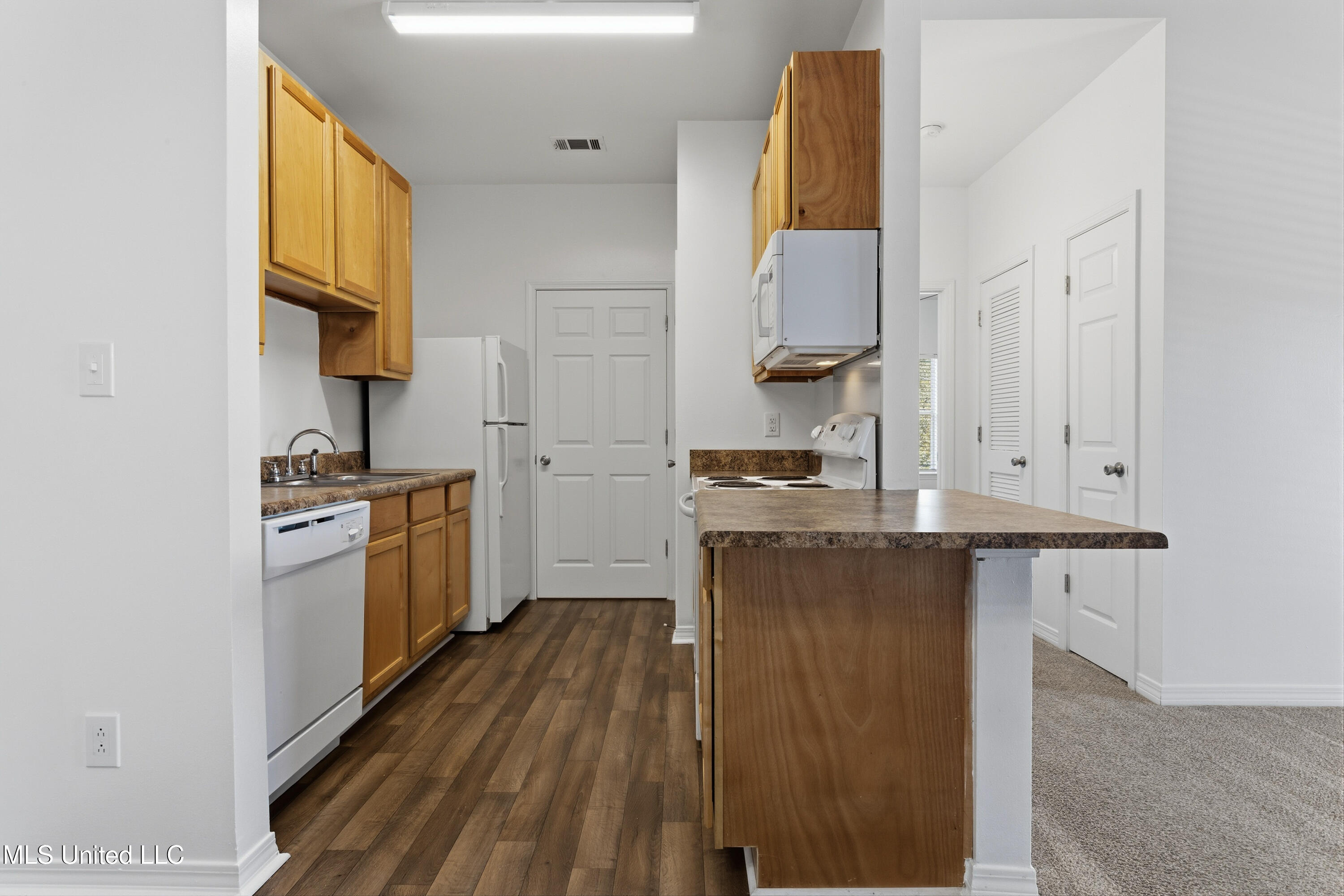 310 Holcomb Boulevard Property Photo 12
