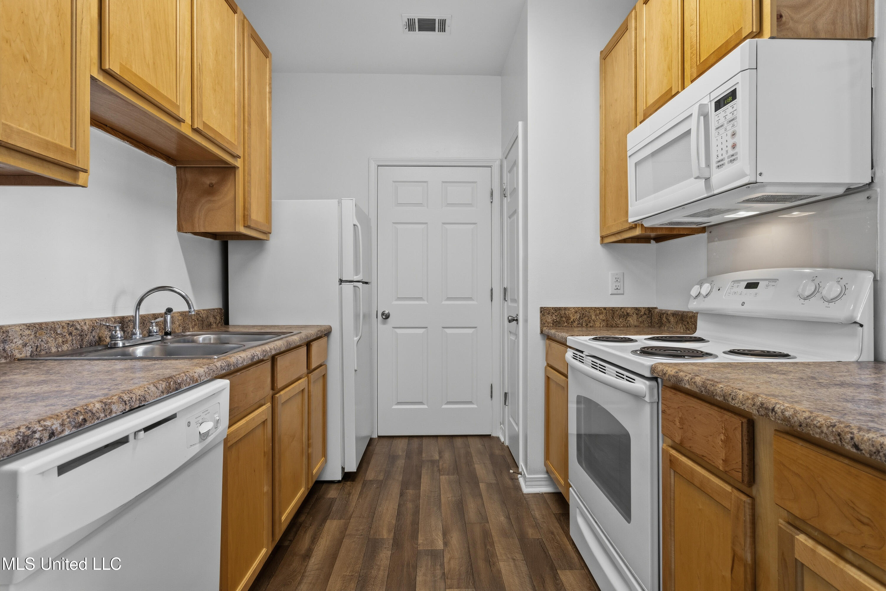 310 Holcomb Boulevard Property Photo 13