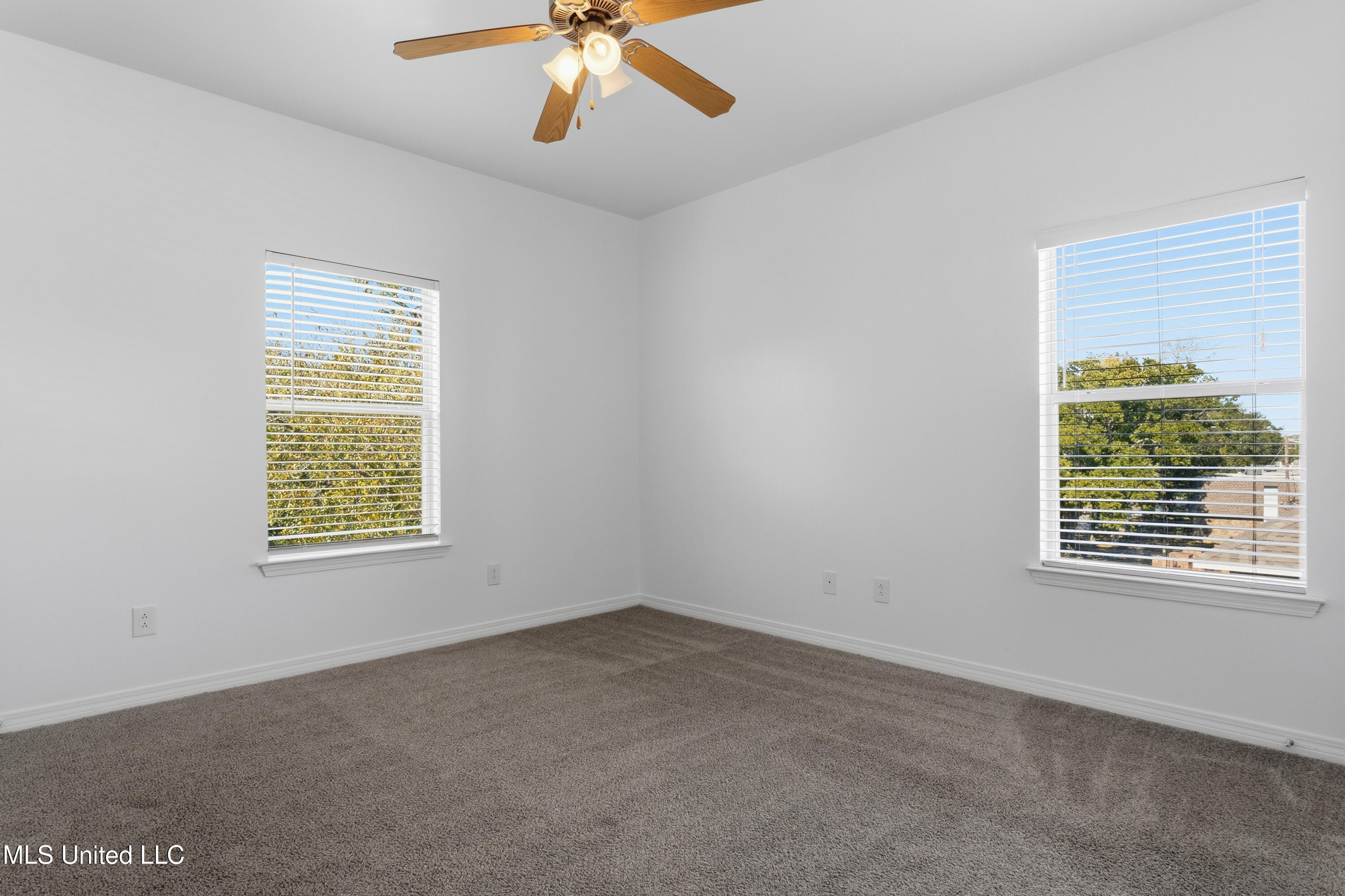 310 Holcomb Boulevard Property Photo 19