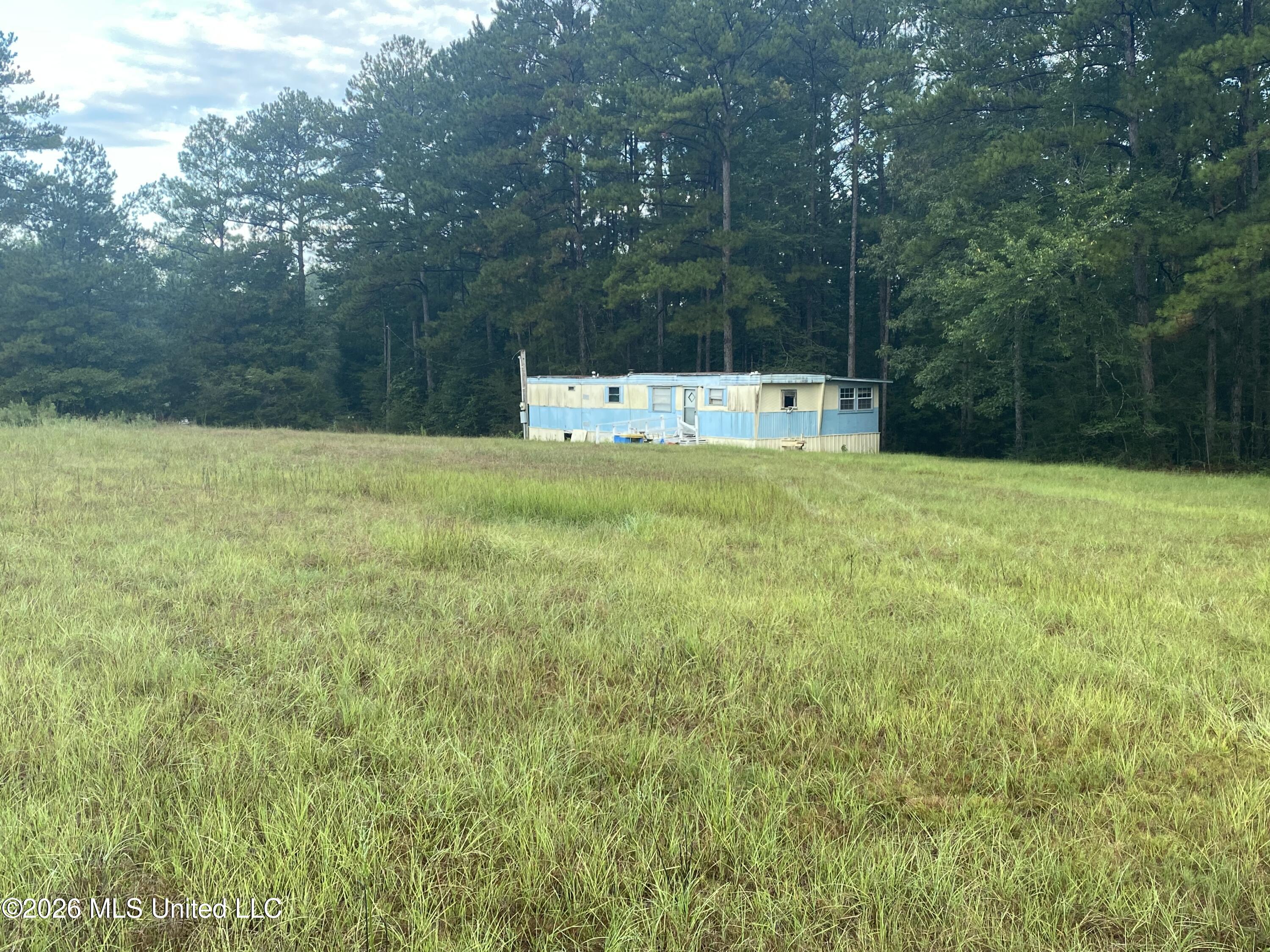 4 E Bond Road Property Photo 3