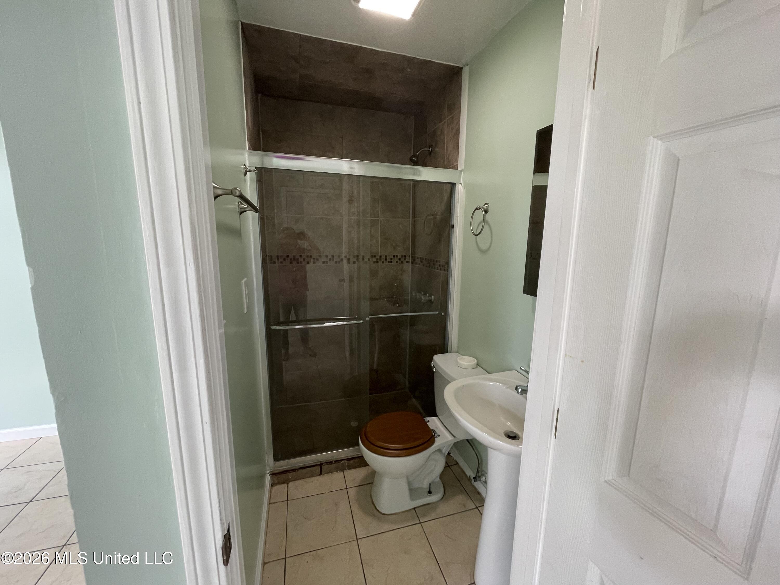 1111 Old Brookhaven Road Property Photo 4