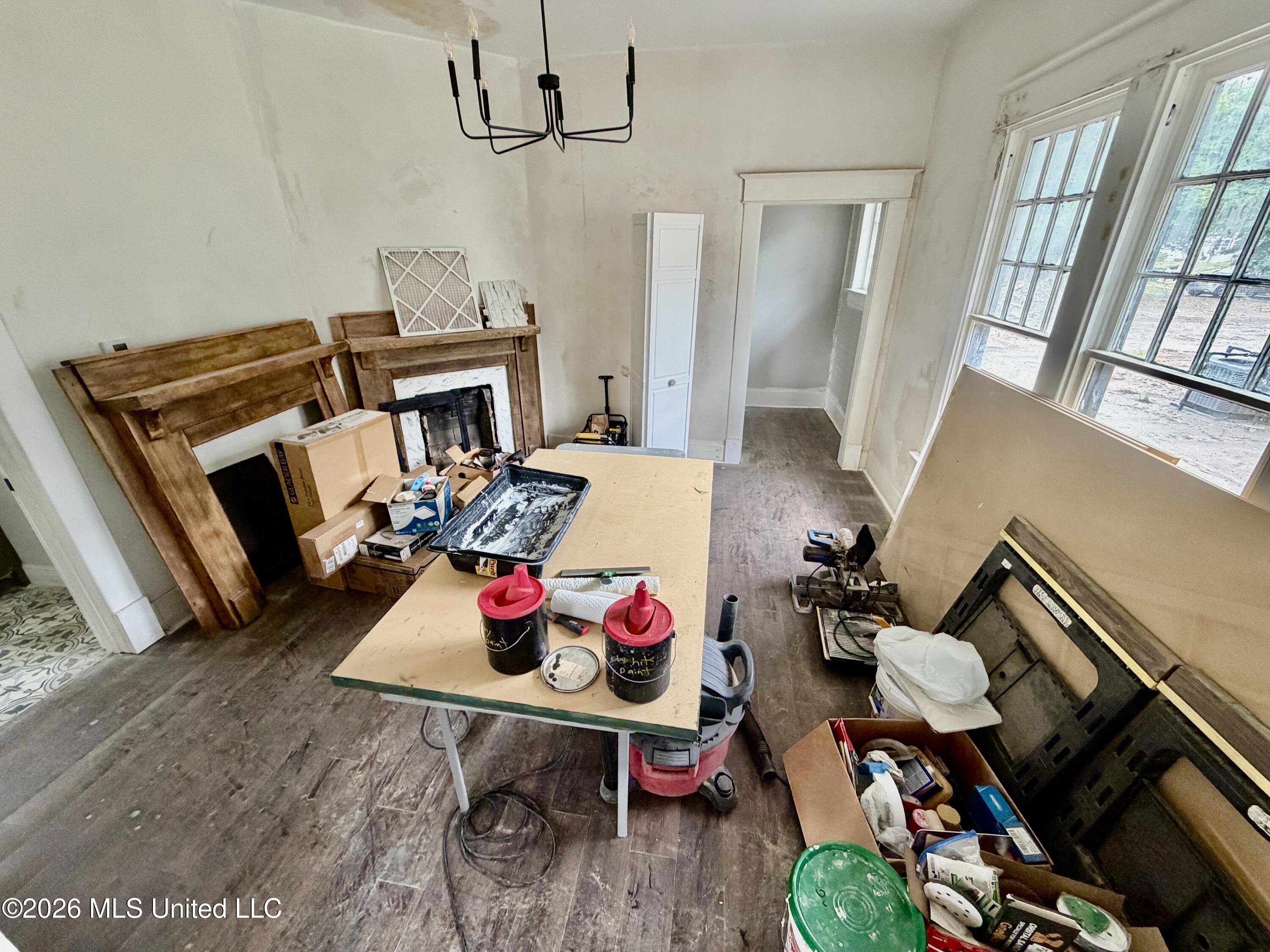 205 E 3rd Street Property Photo 8