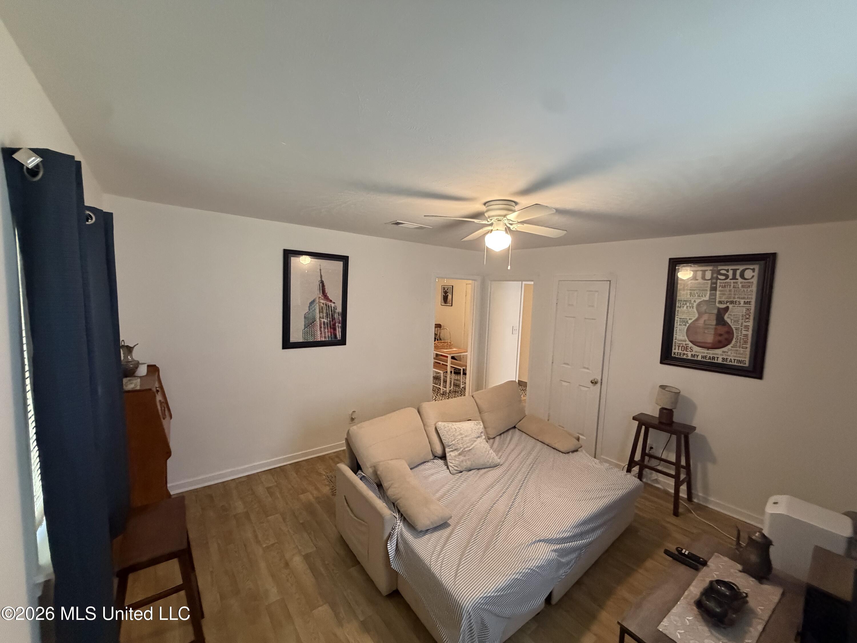 5552 Crepe Myrtle Drive Property Photo 3