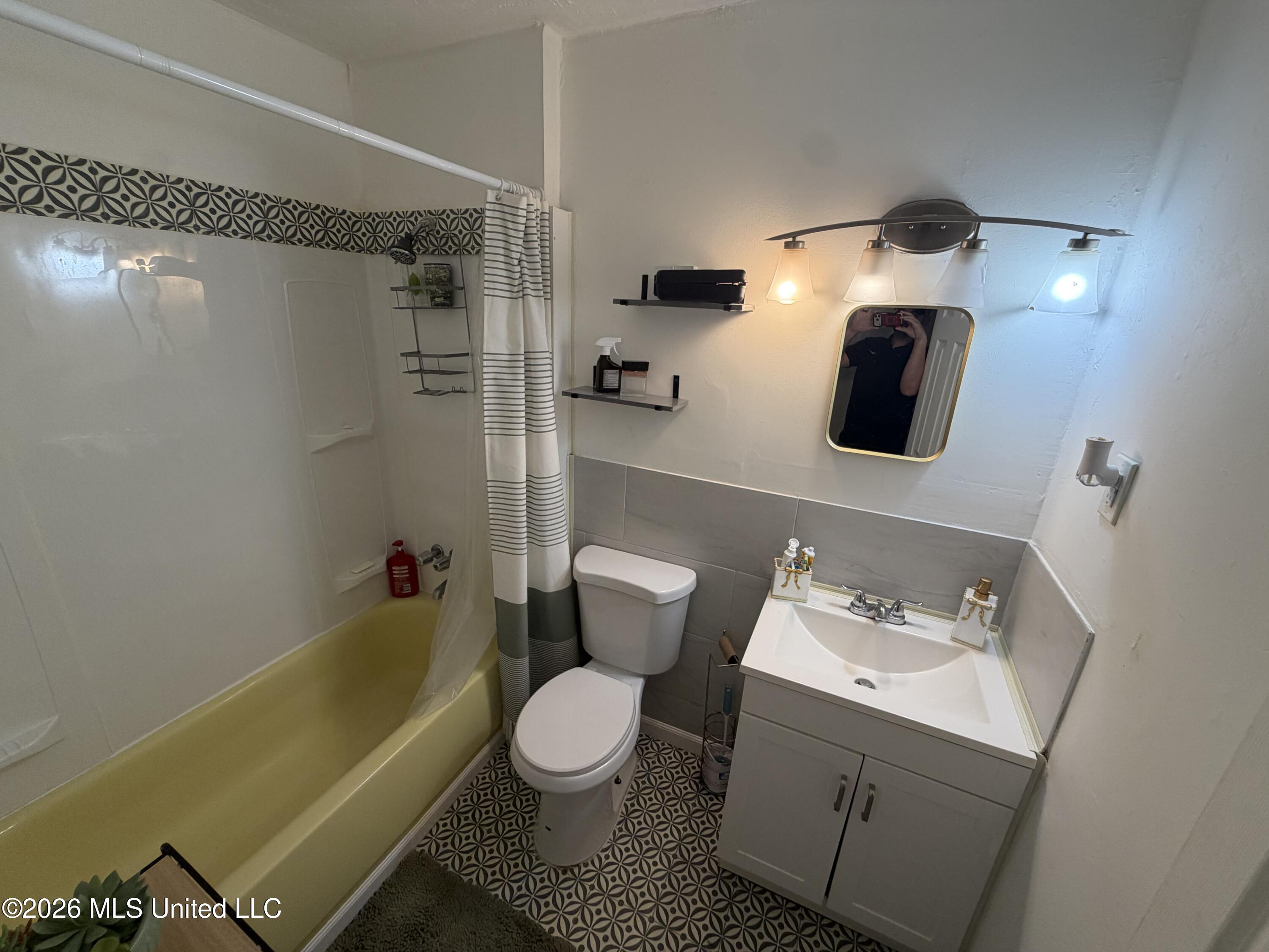 5552 Crepe Myrtle Drive Property Photo 8