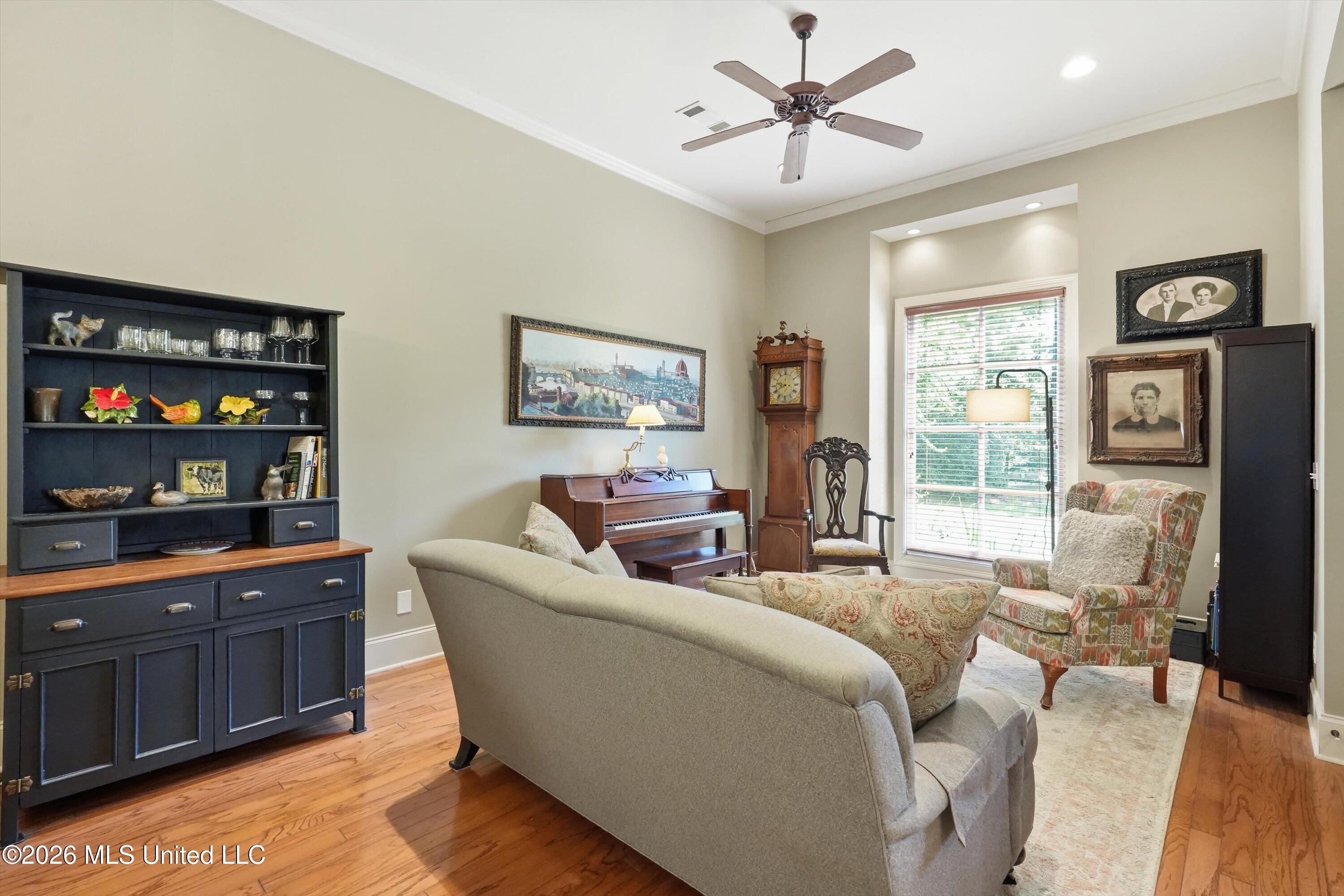 303 Tuscany Court Property Photo 7