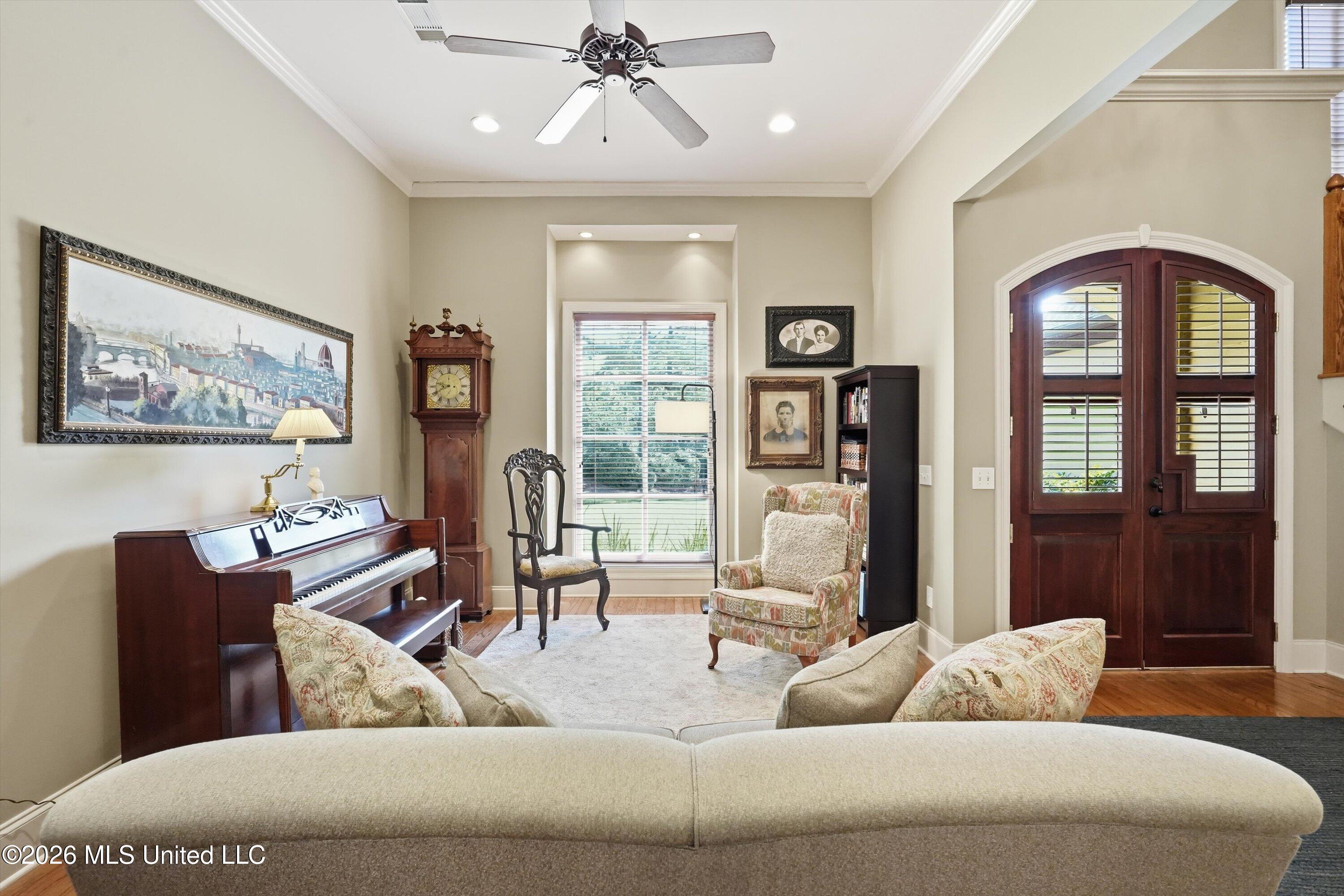 303 Tuscany Court Property Photo 9