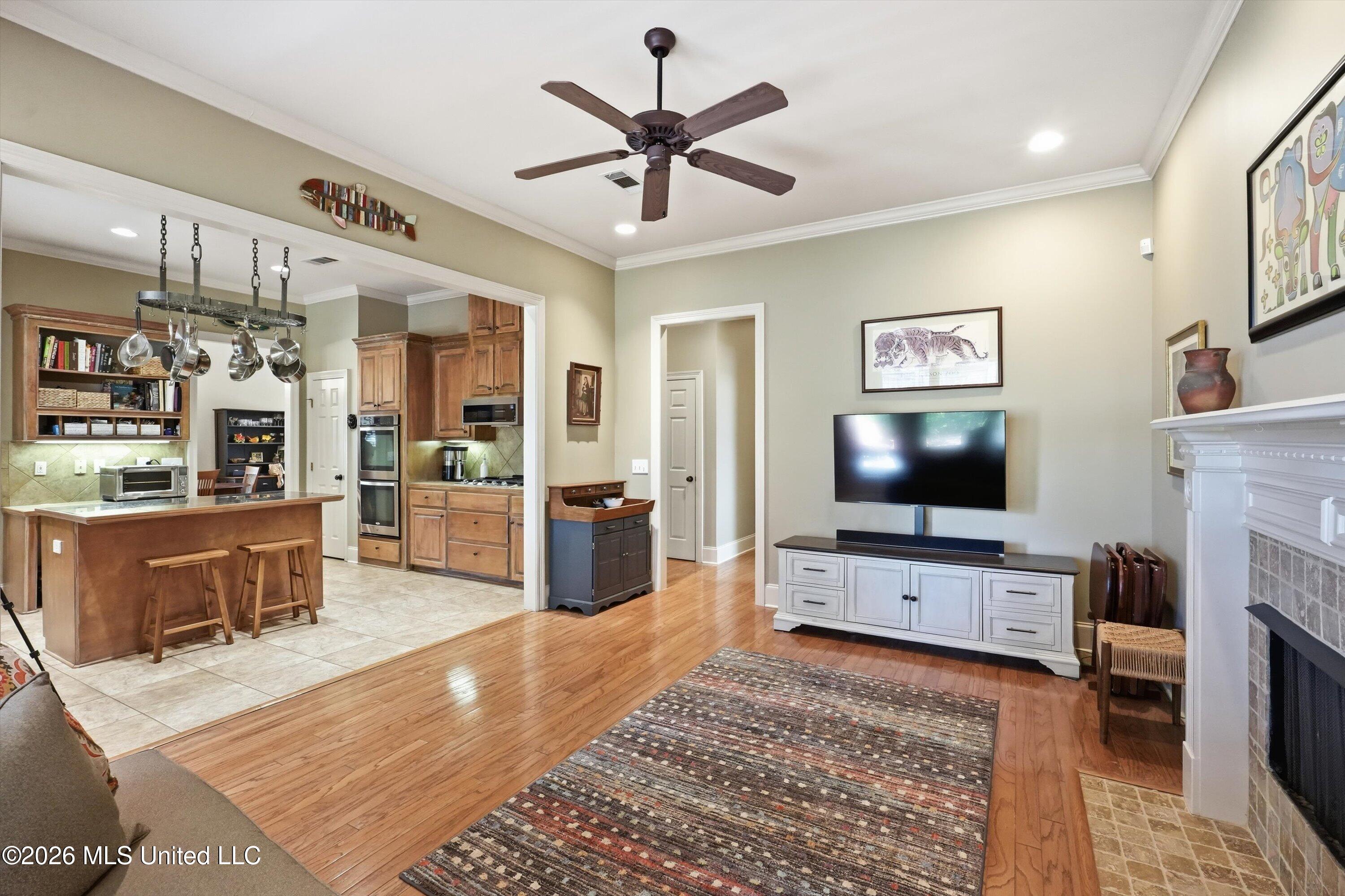 303 Tuscany Court Property Photo 15