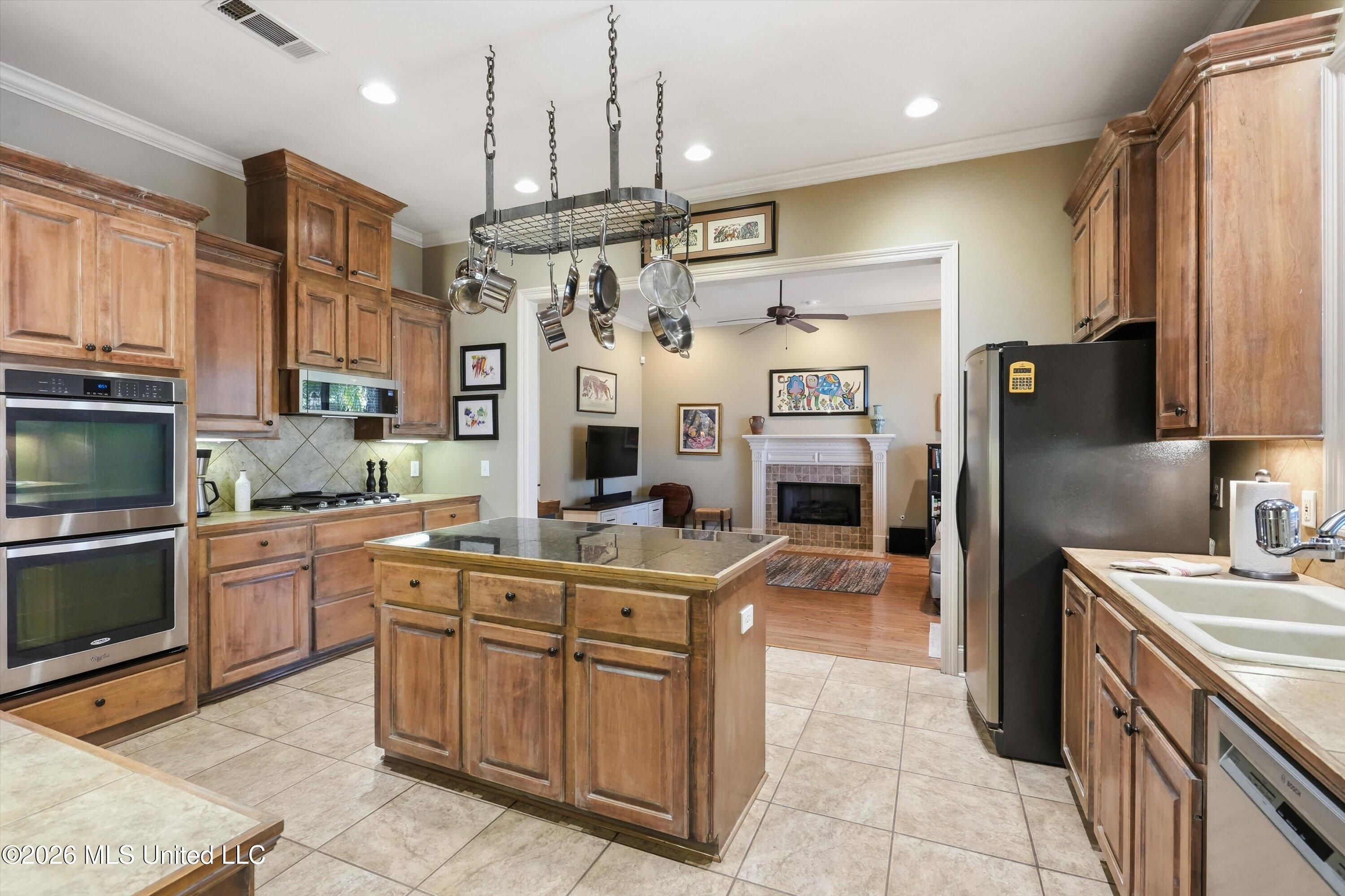 303 Tuscany Court Property Photo 19