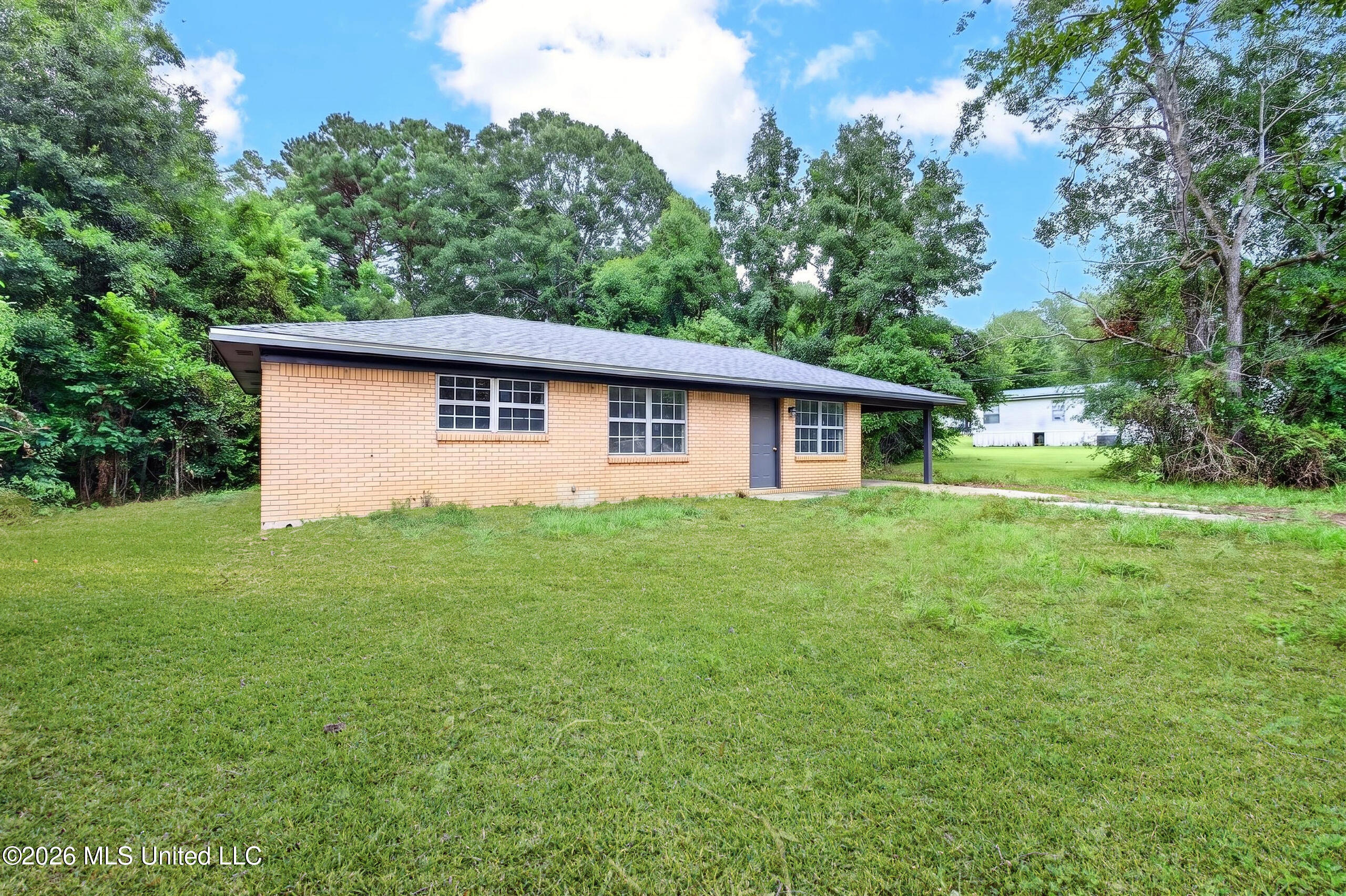 804 Camp Avenue Property Photo 2