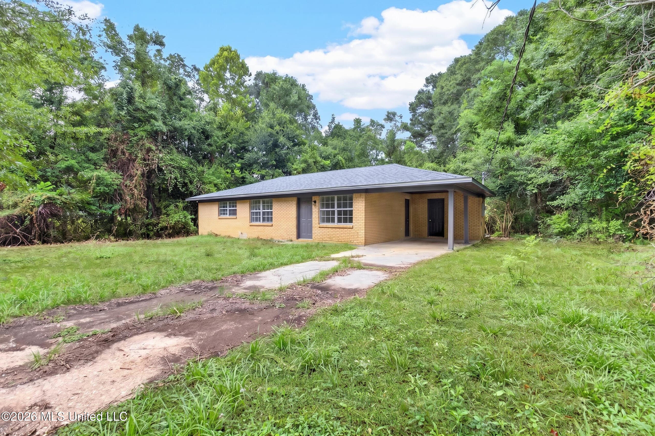 804 Camp Avenue Property Photo 3