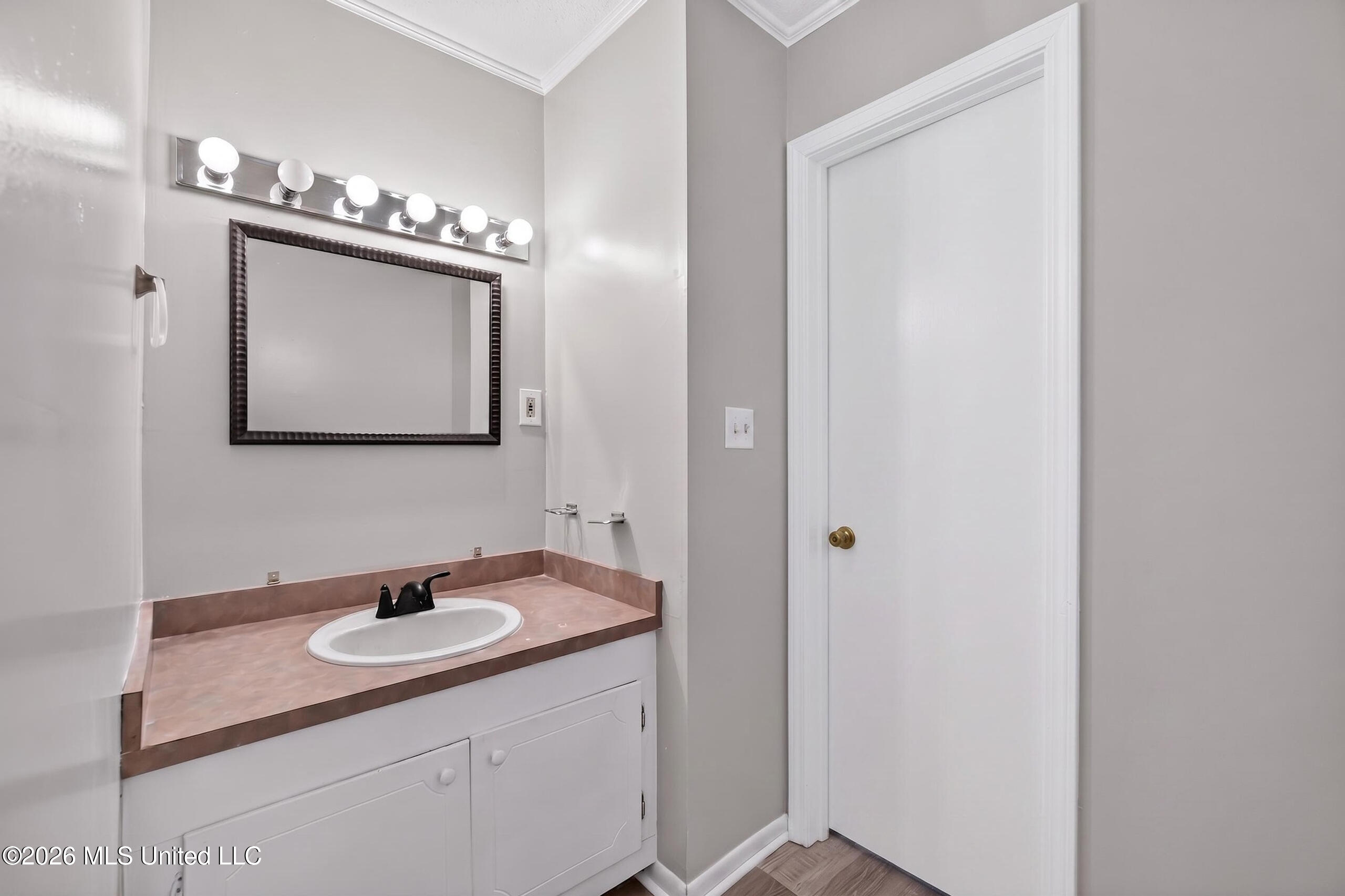 804 Camp Avenue Property Photo 19