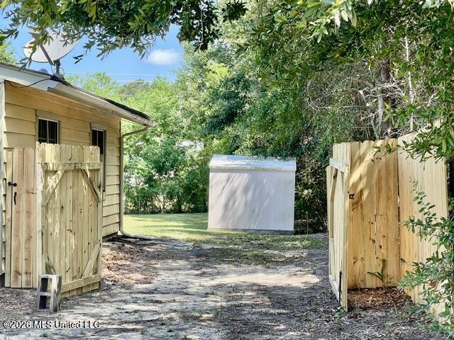 38 31st Street Property Photo 59