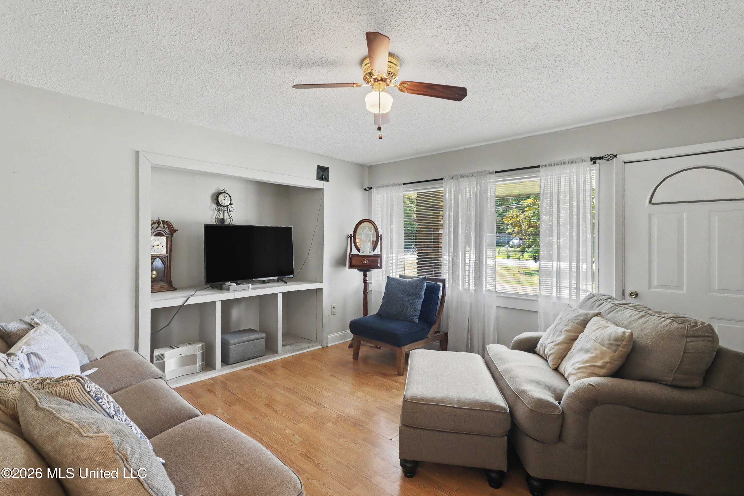 214 Harris Avenue Property Photo 3
