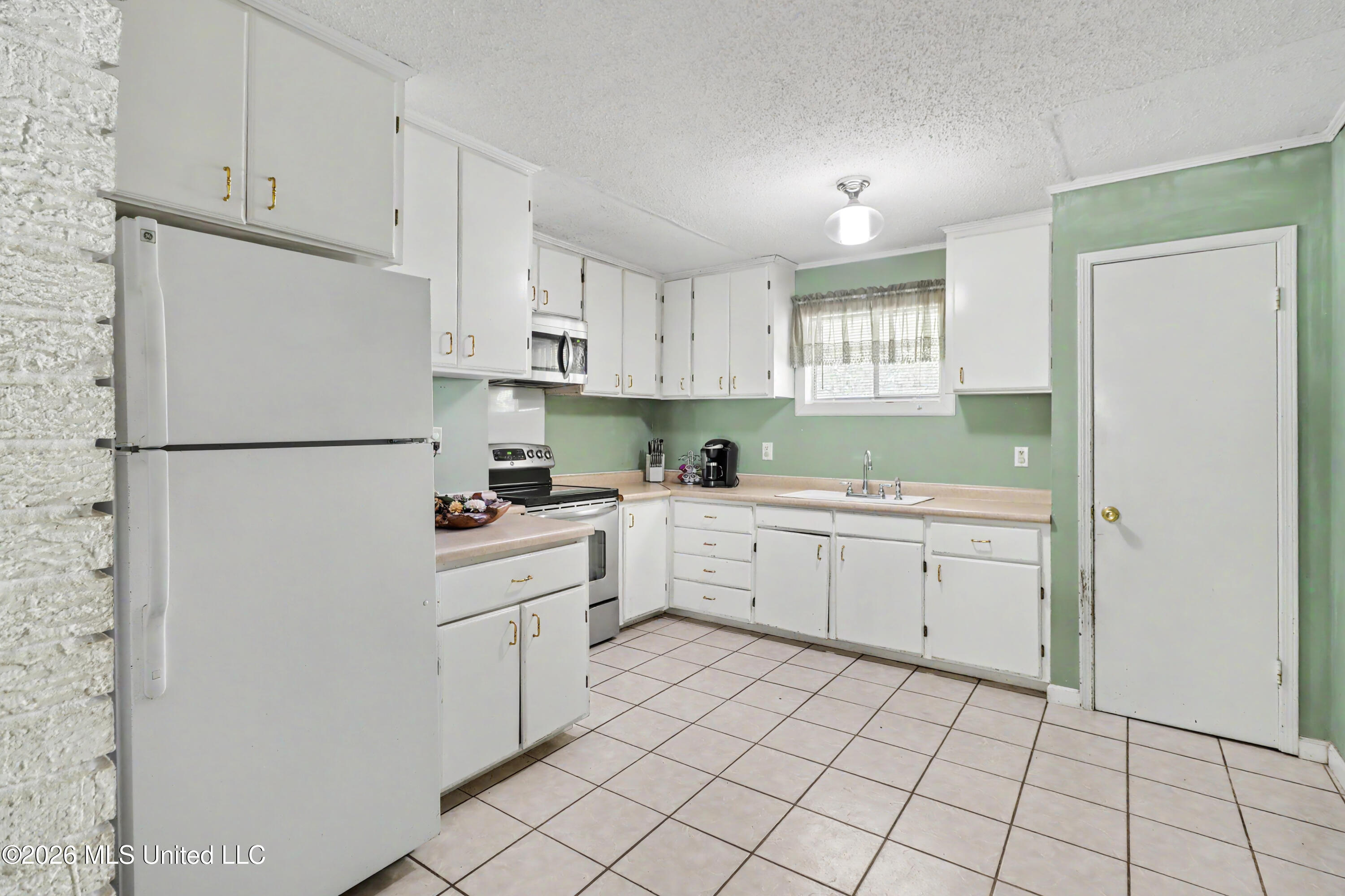 214 Harris Avenue Property Photo 5