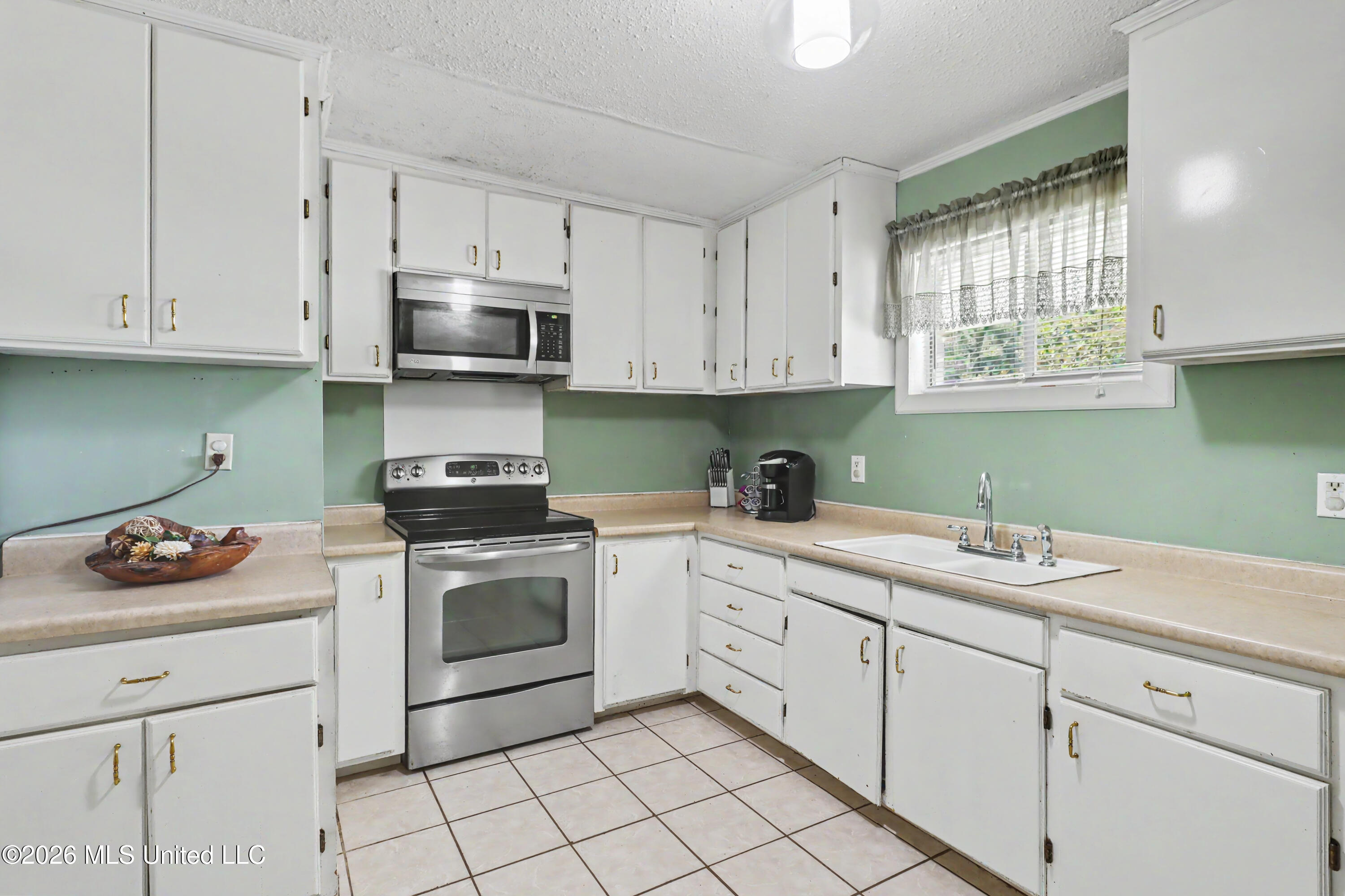 214 Harris Avenue Property Photo 6