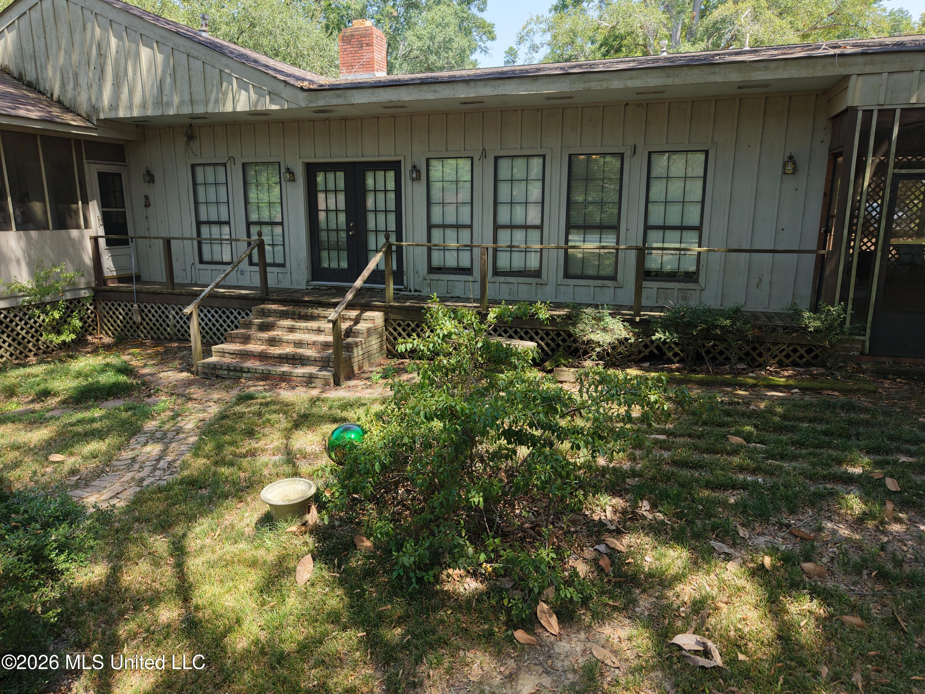731 Academy Drive Property Photo 12
