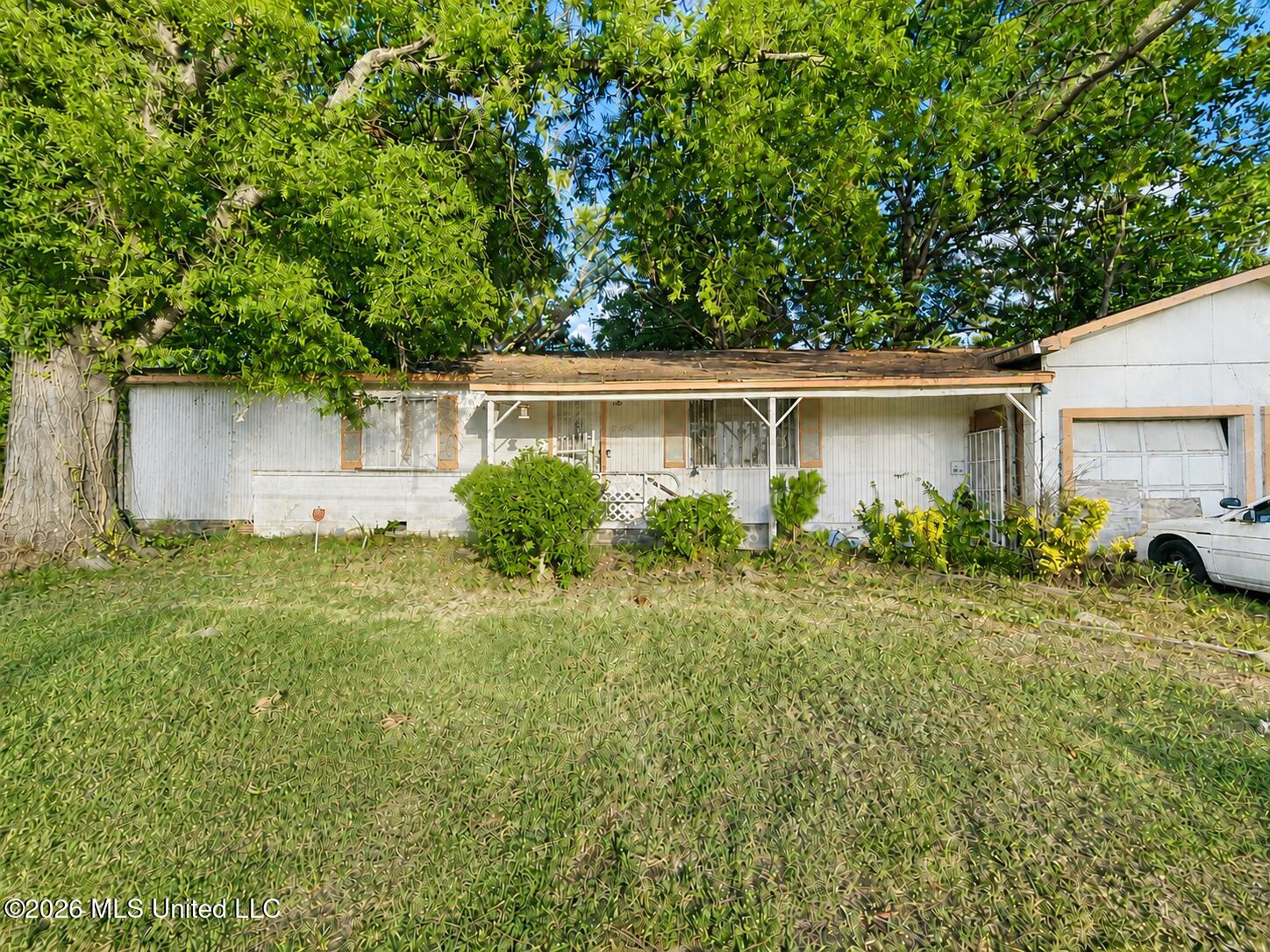 5945 N State Street Property Photo 1