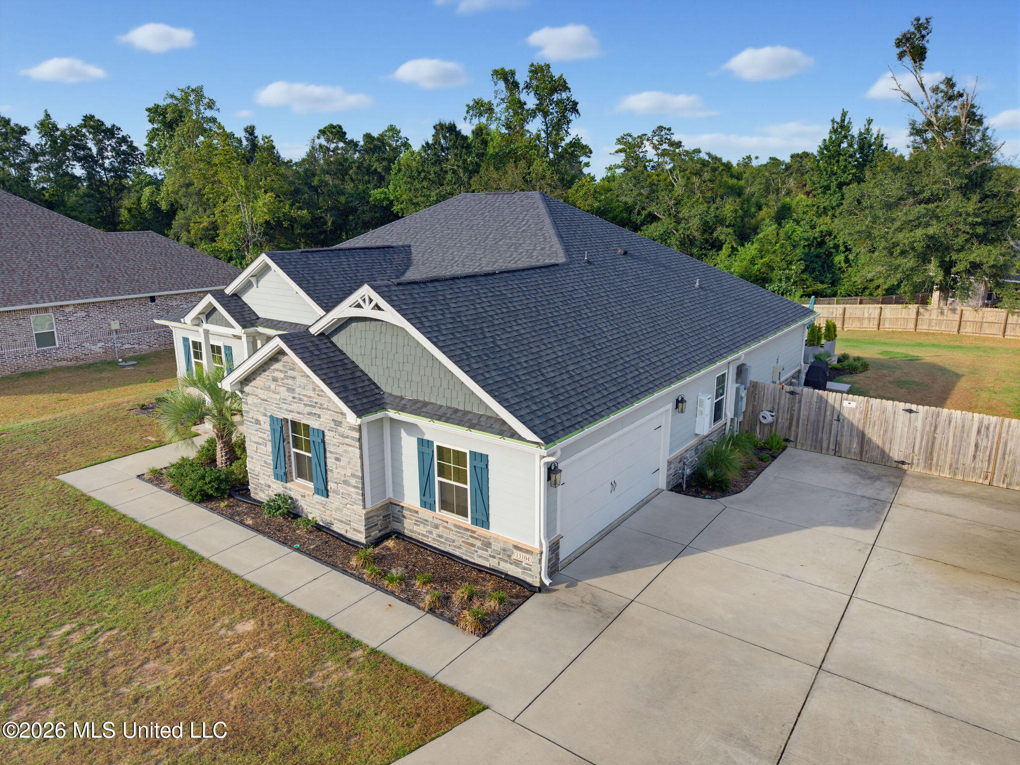 13104 John Lee Road Property Photo 3