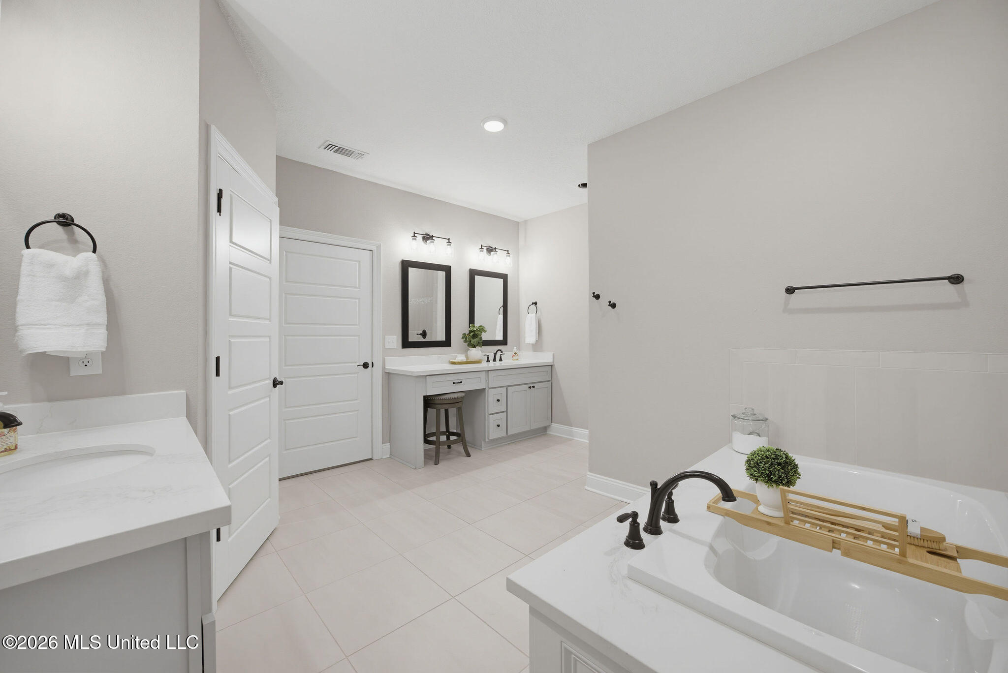 13104 John Lee Road Property Photo 28