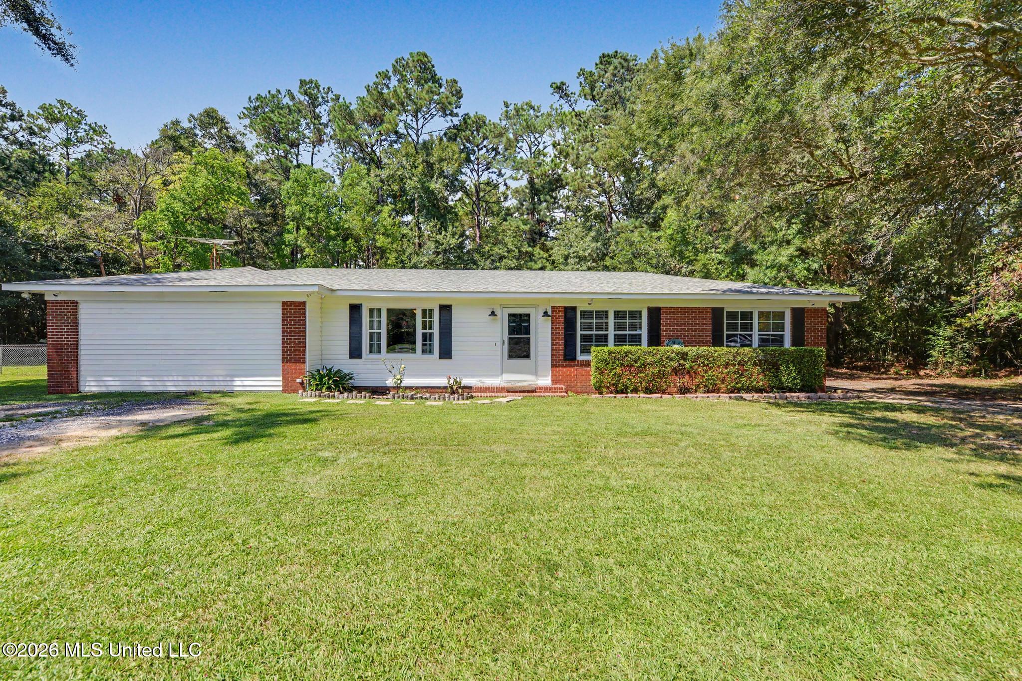 4317 Cunningham Road Property Photo 1